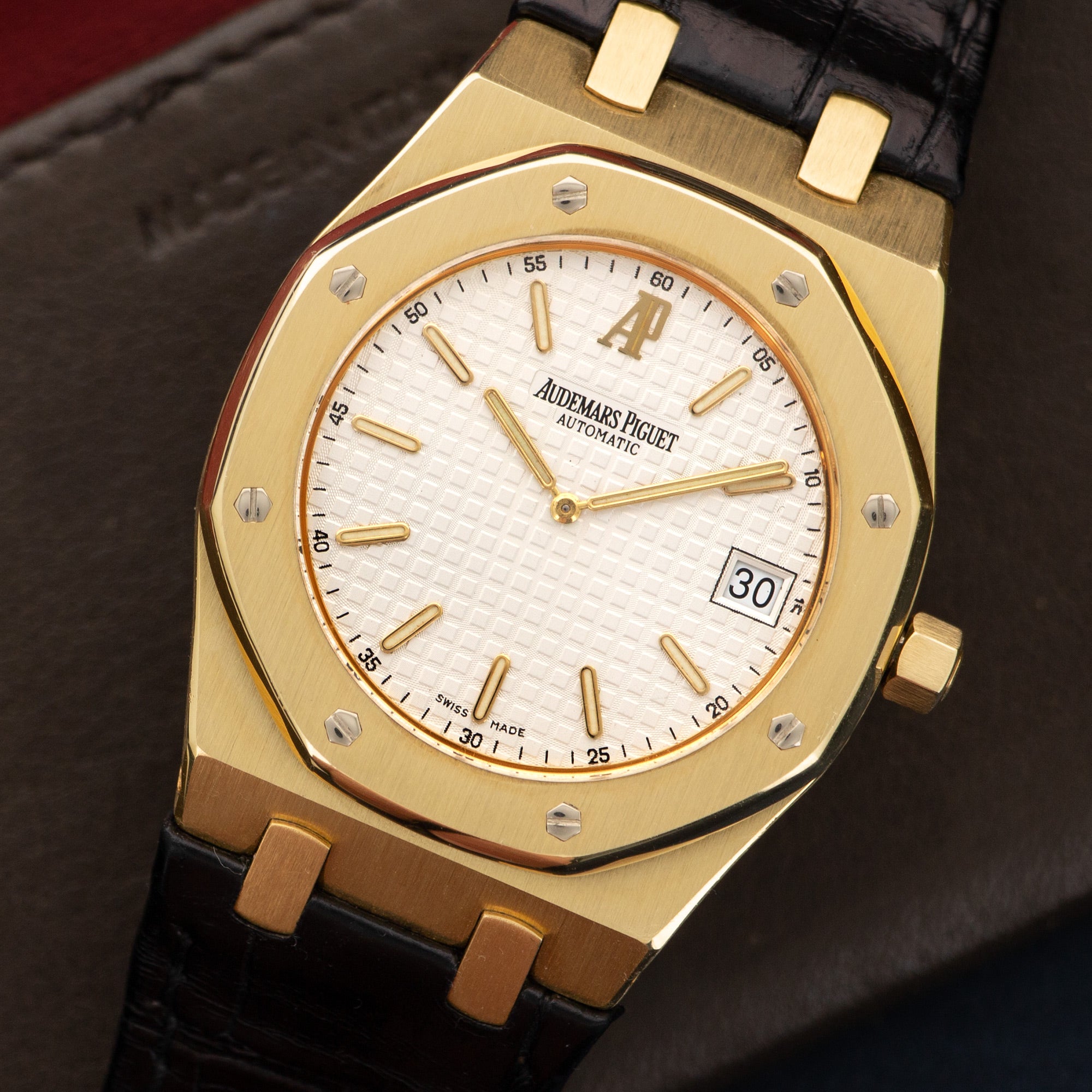 Audemars Piguet - Audemars Piguet Yellow Gold Royal Oak Ultra-Thin Watch Ref. 15202 - The Keystone Watches