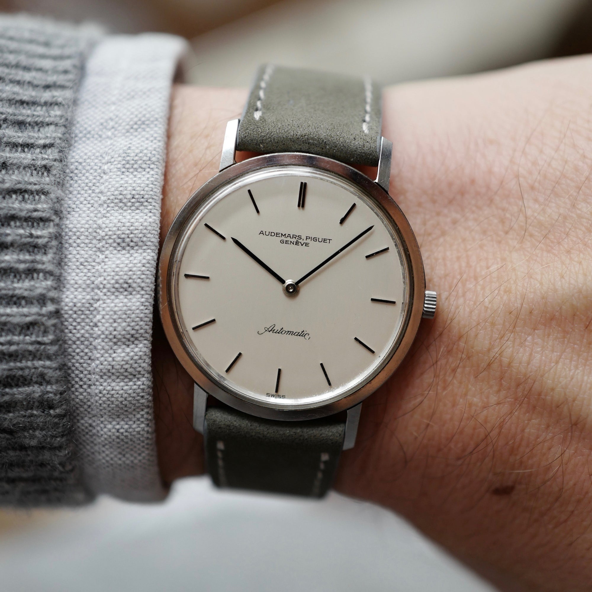 Audemars Piguet - Audemars Piguet Steel Automatic Ultra-Slim Watch Ref. 5273 - The Keystone Watches