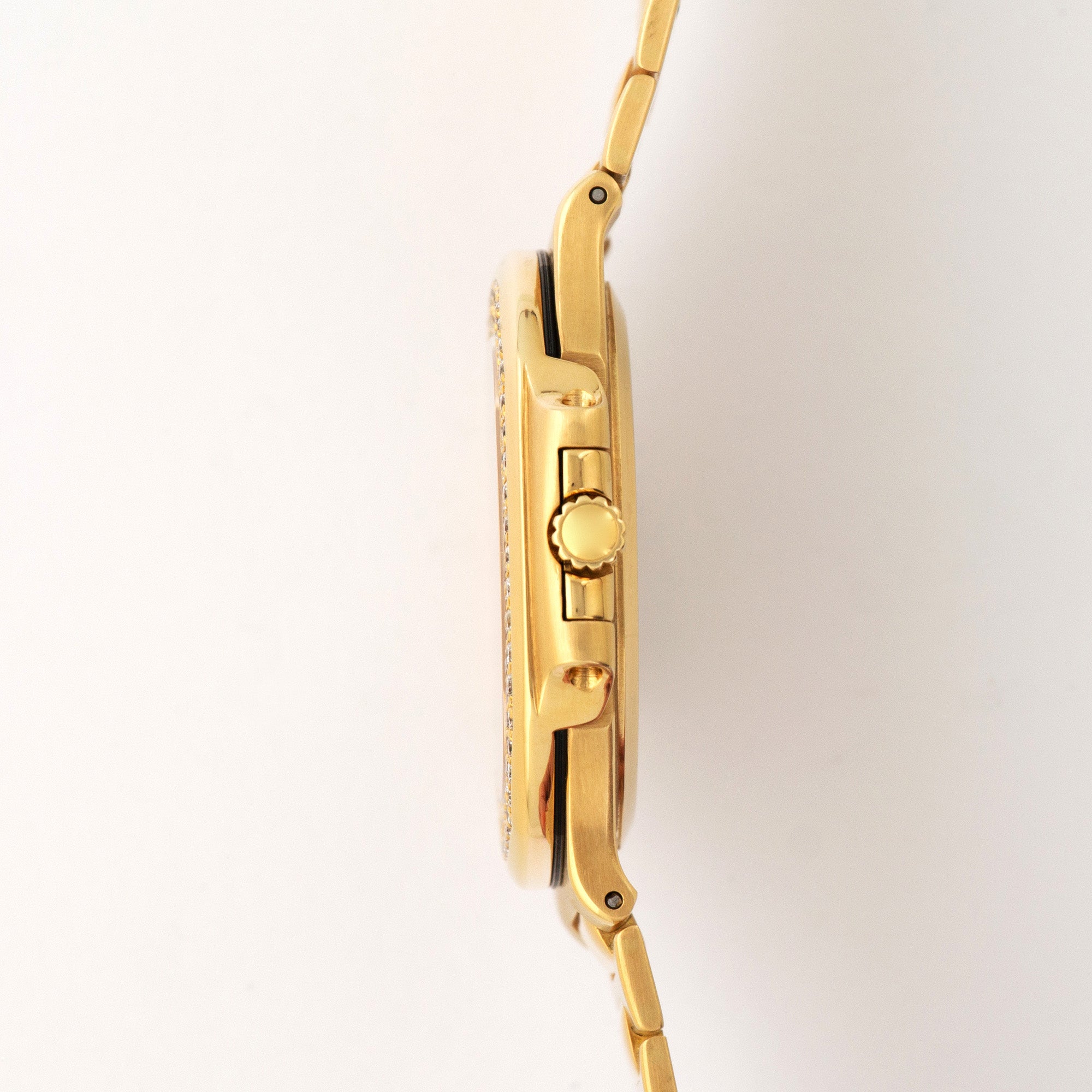 Patek Philippe - Patek Philippe Yellow Gold Nautilus Watch Ref. 3700 - The Keystone Watches