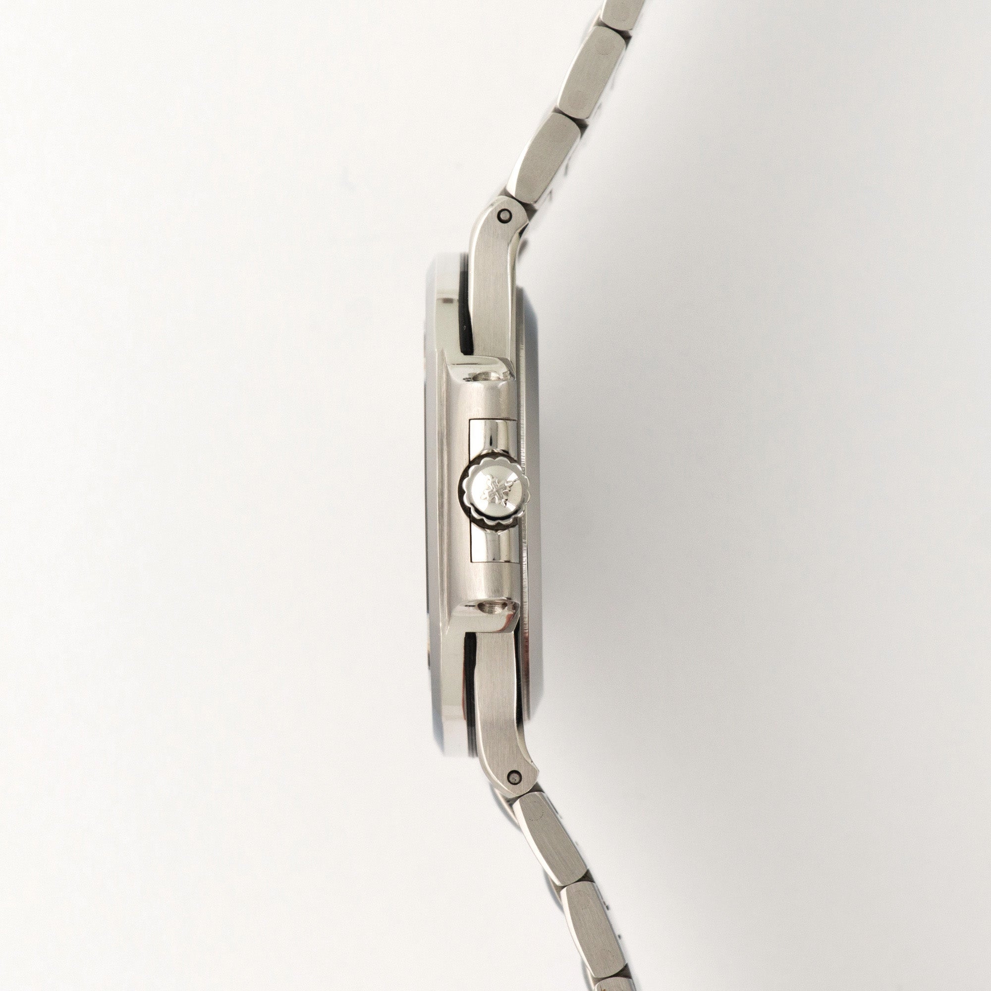 Patek Philippe - Patek Philippe Nautilus Watch Ref. 3800 - The Keystone Watches