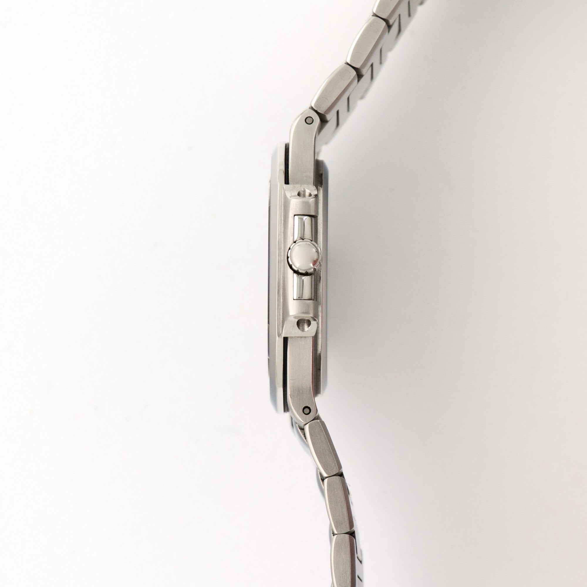 Patek Philippe - Patek Philippe Steel Nautilus Watch Ref. 3900 - The Keystone Watches