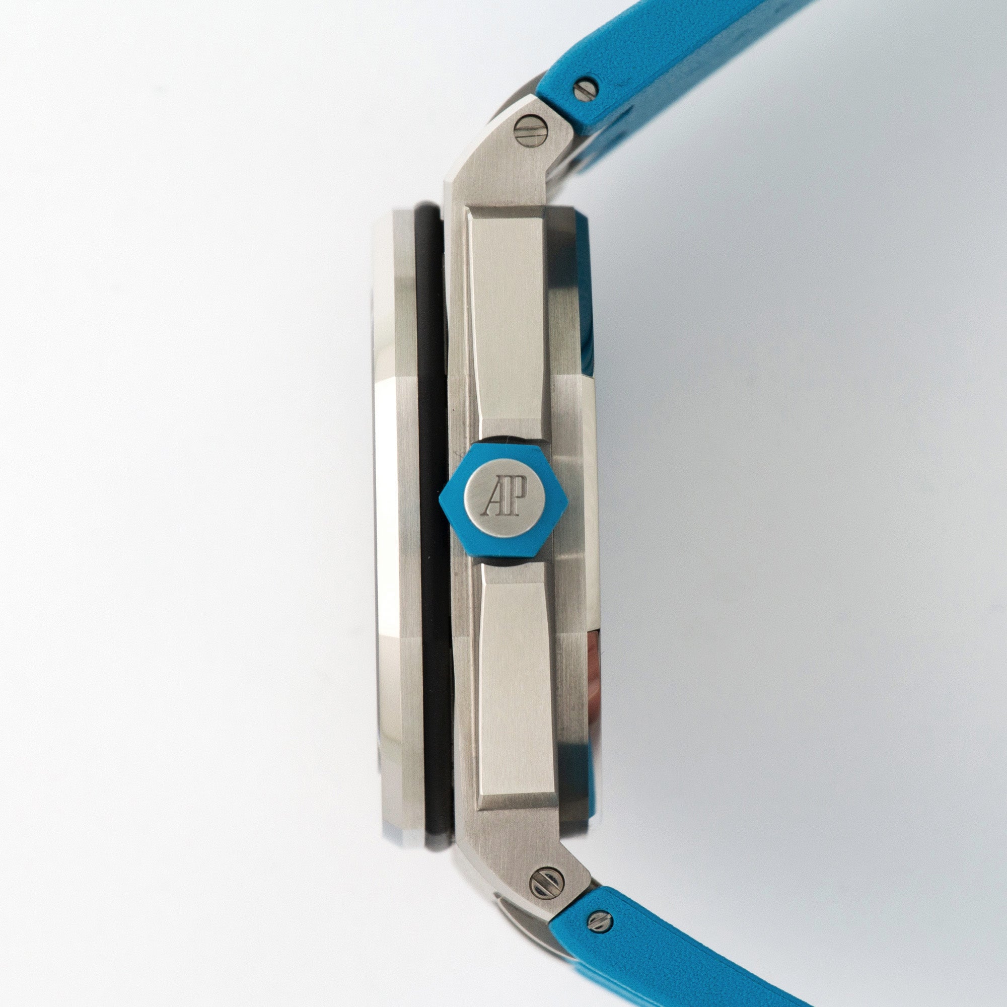 Audemars Piguet - Audemars Piguet Royal Oak Offshore Diver Watch Ref. 15710 - The Keystone Watches
