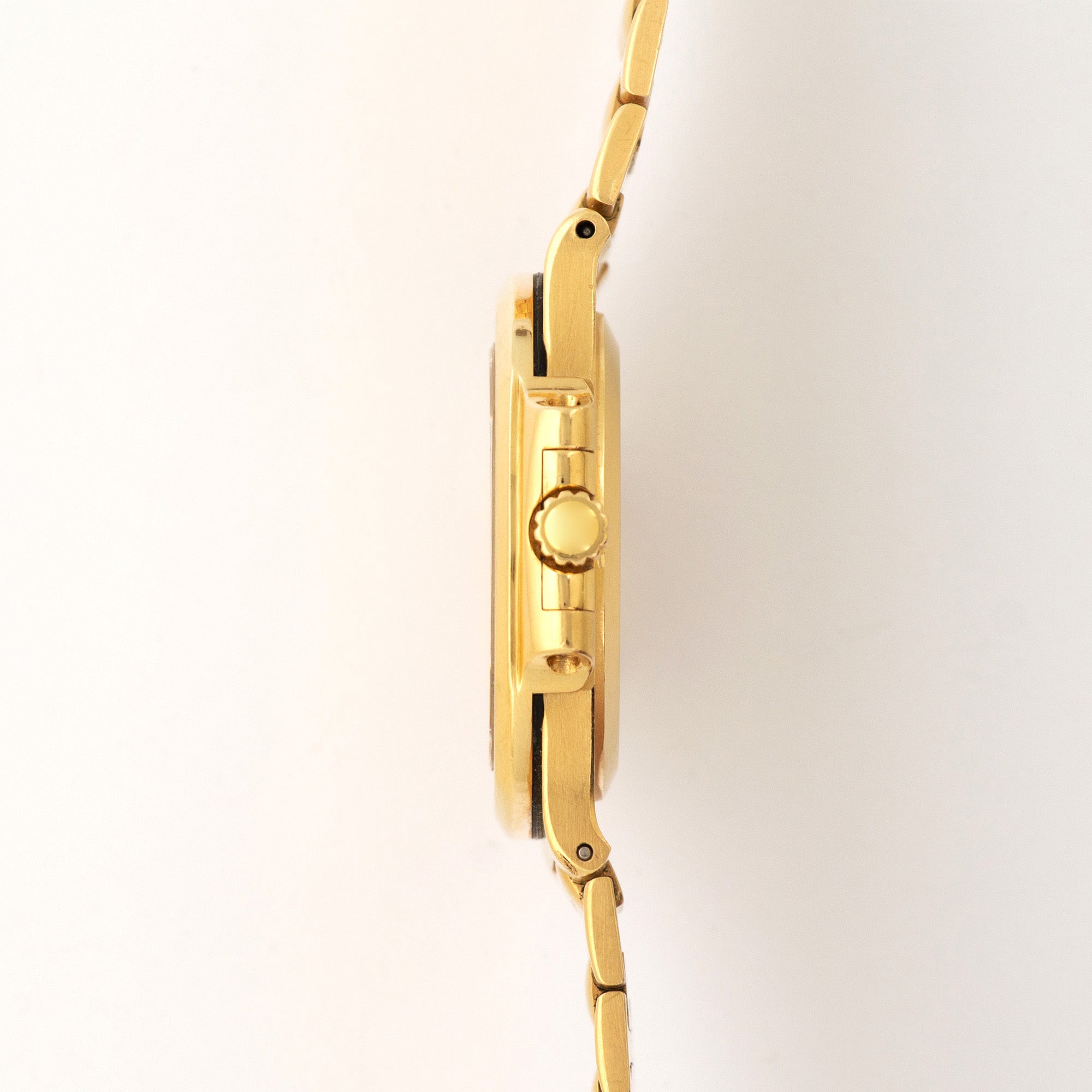 Patek Philippe - Patek Philippe Yellow Gold Nautilus Watch Ref. 3800 - The Keystone Watches