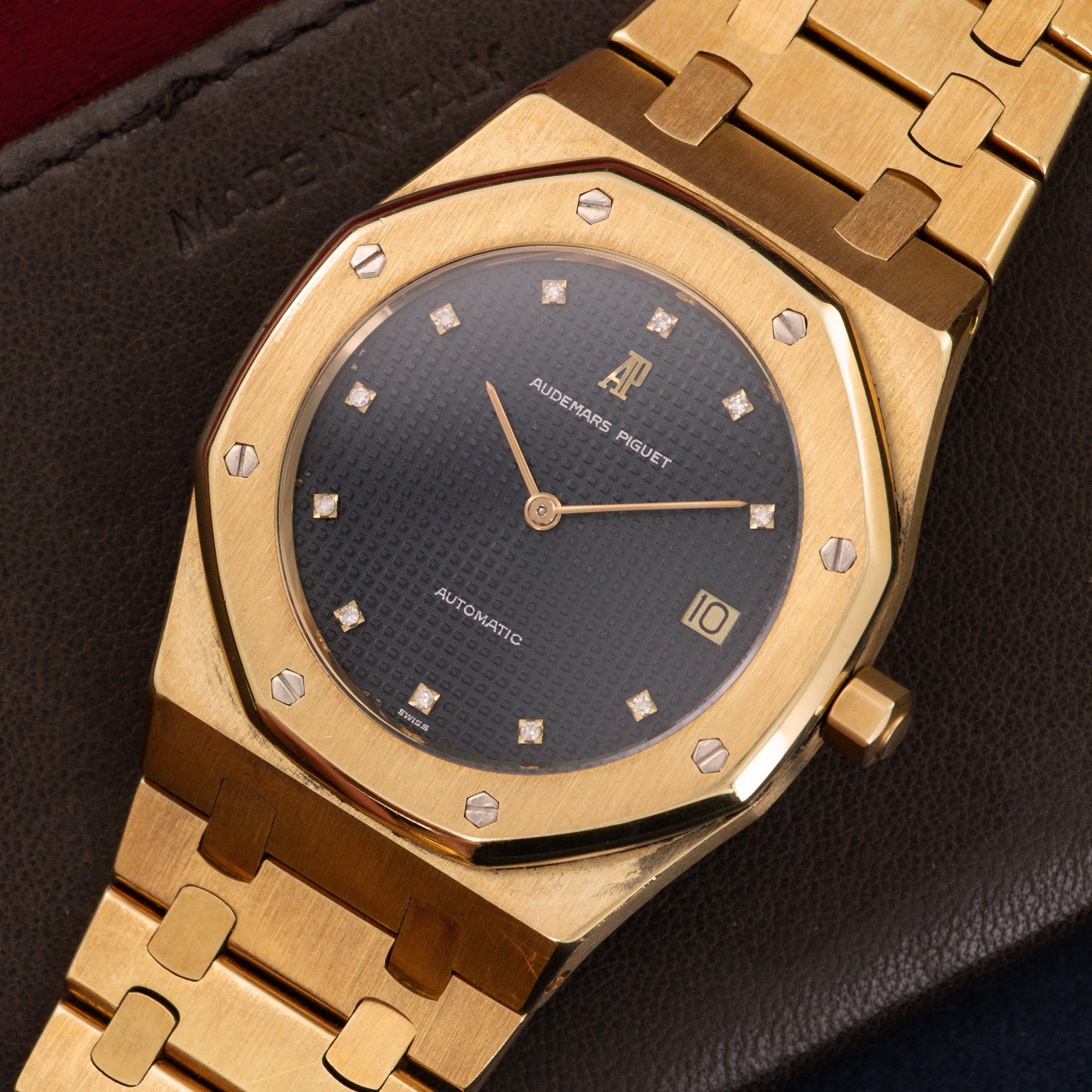 Audemars Piguet - Audemars Piguet Yellow Gold Jumbo Royal Oak Watch Ref. 5402 - The Keystone Watches