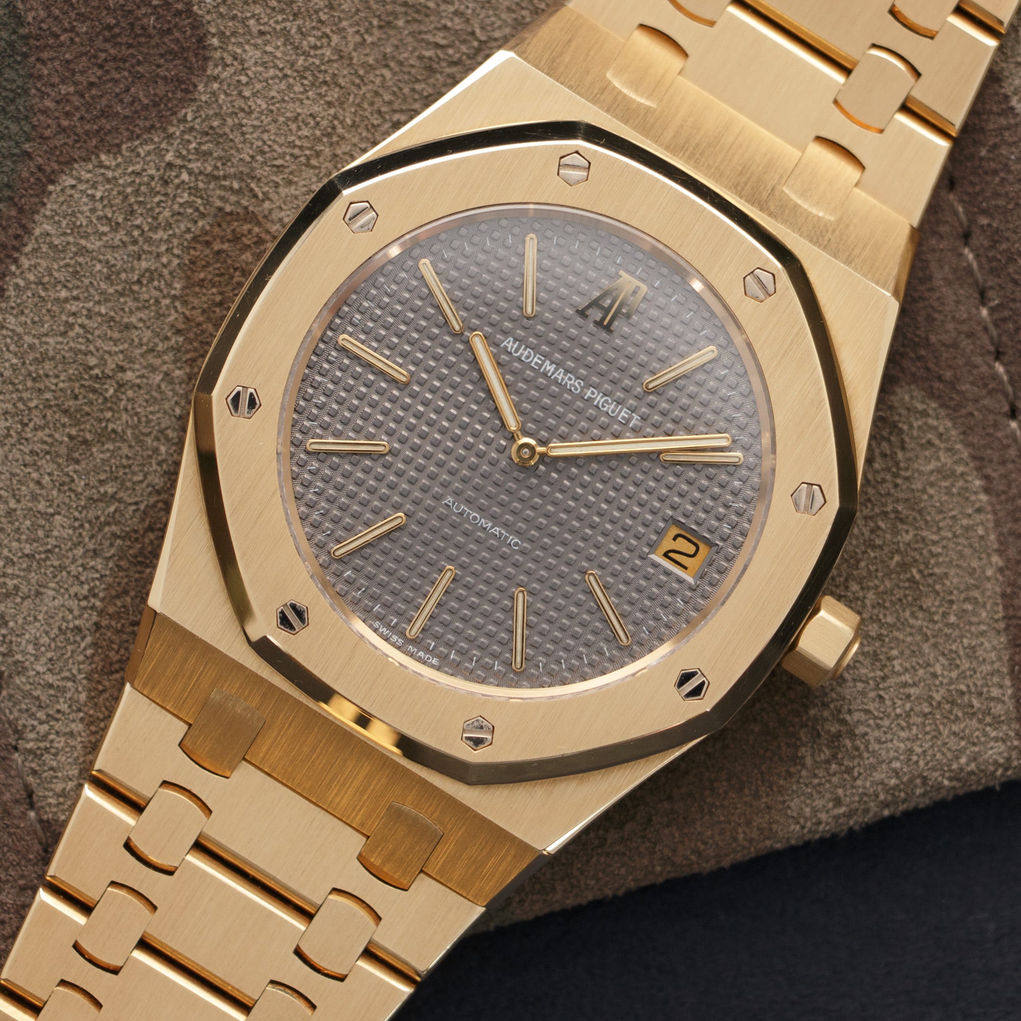 Audemars Piguet - Audemars Piguet Yellow Gold Jumbo Royal Oak Anniversary Watch Ref. 14802 - The Keystone Watches