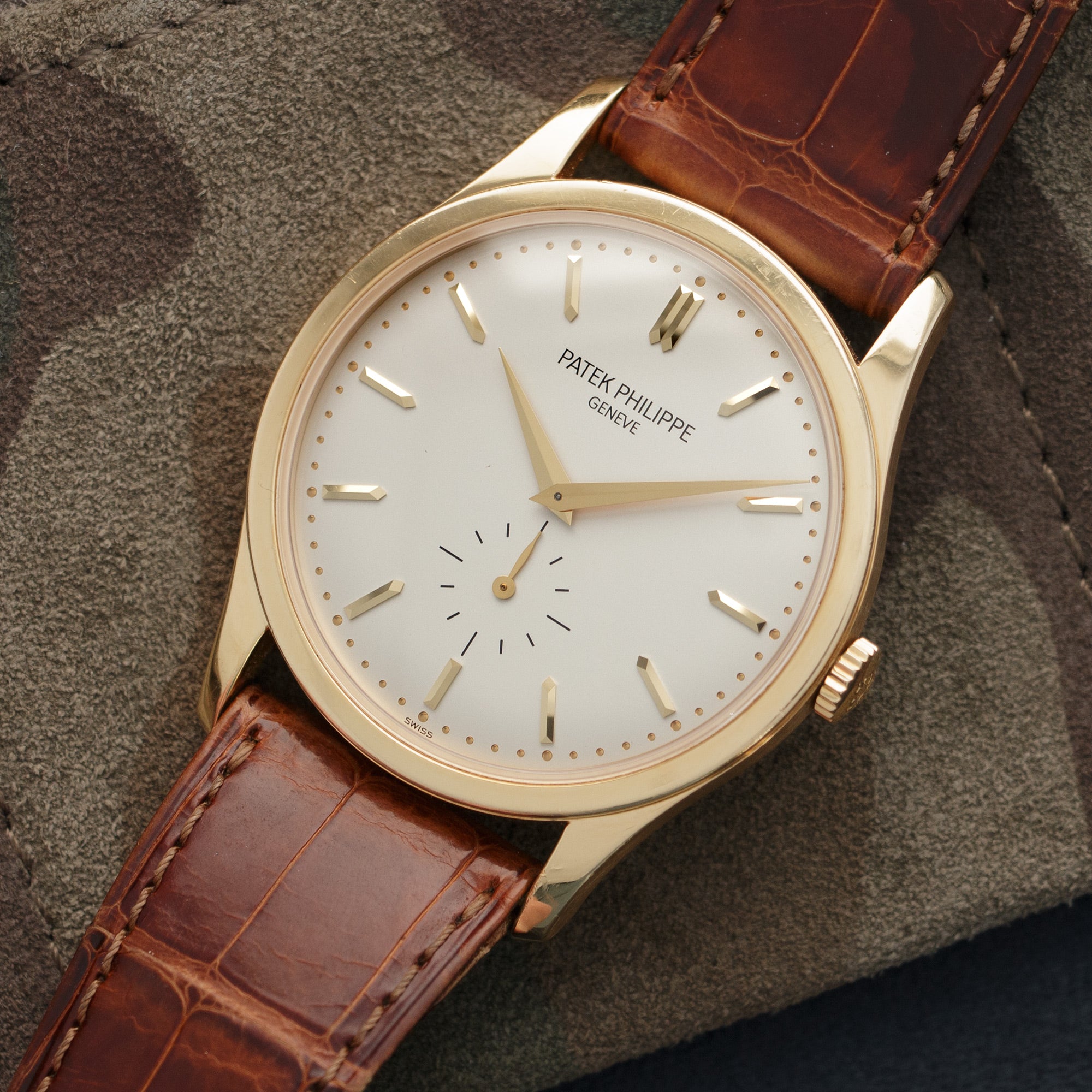Patek Philippe - Patek Philippe Yellow Gold Calatrava Watch Ref. 5196 - The Keystone Watches