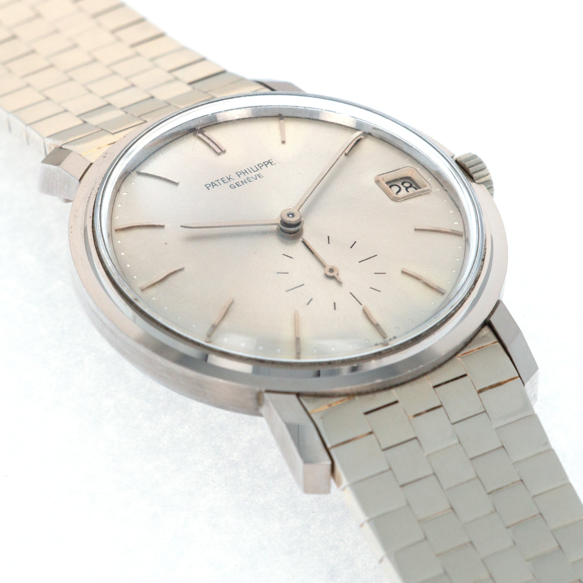Patek Philippe - Patek Philippe White Gold Calatrava Ref. 3445 on White Gold Bracelet - The Keystone Watches
