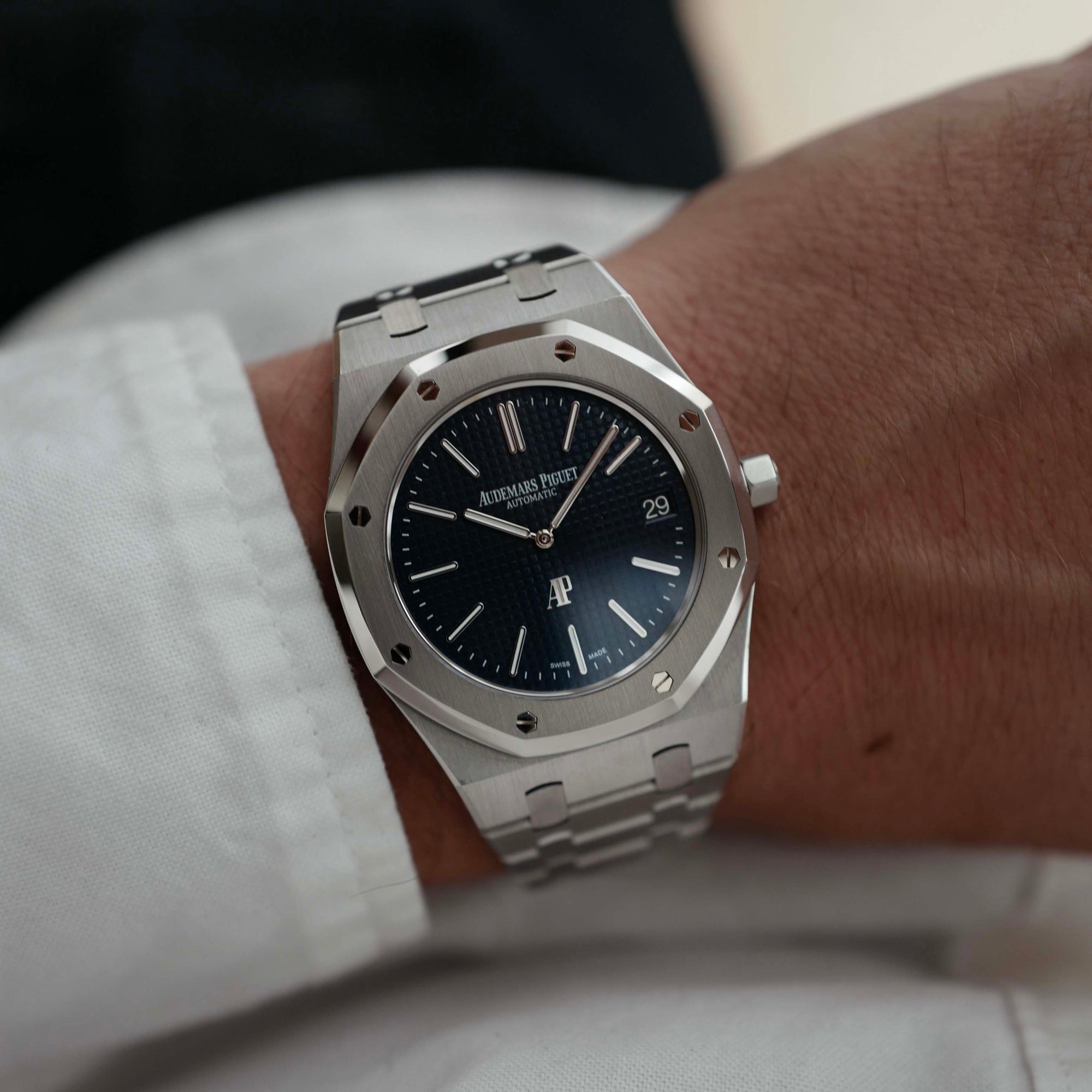 Audemars Piguet - Audemars Piguet Royal Oak Ref. 15202 with Blue Dial - The Keystone Watches