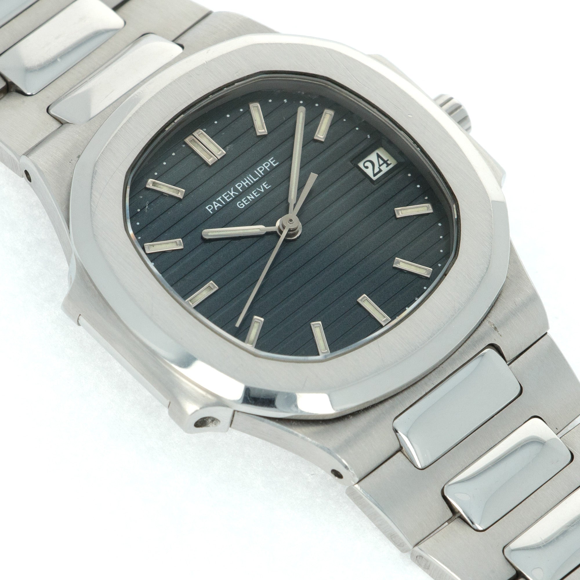 Patek Philippe - Patek Philippe Steel Midsize Nautilus Watch Ref. 3900 - The Keystone Watches