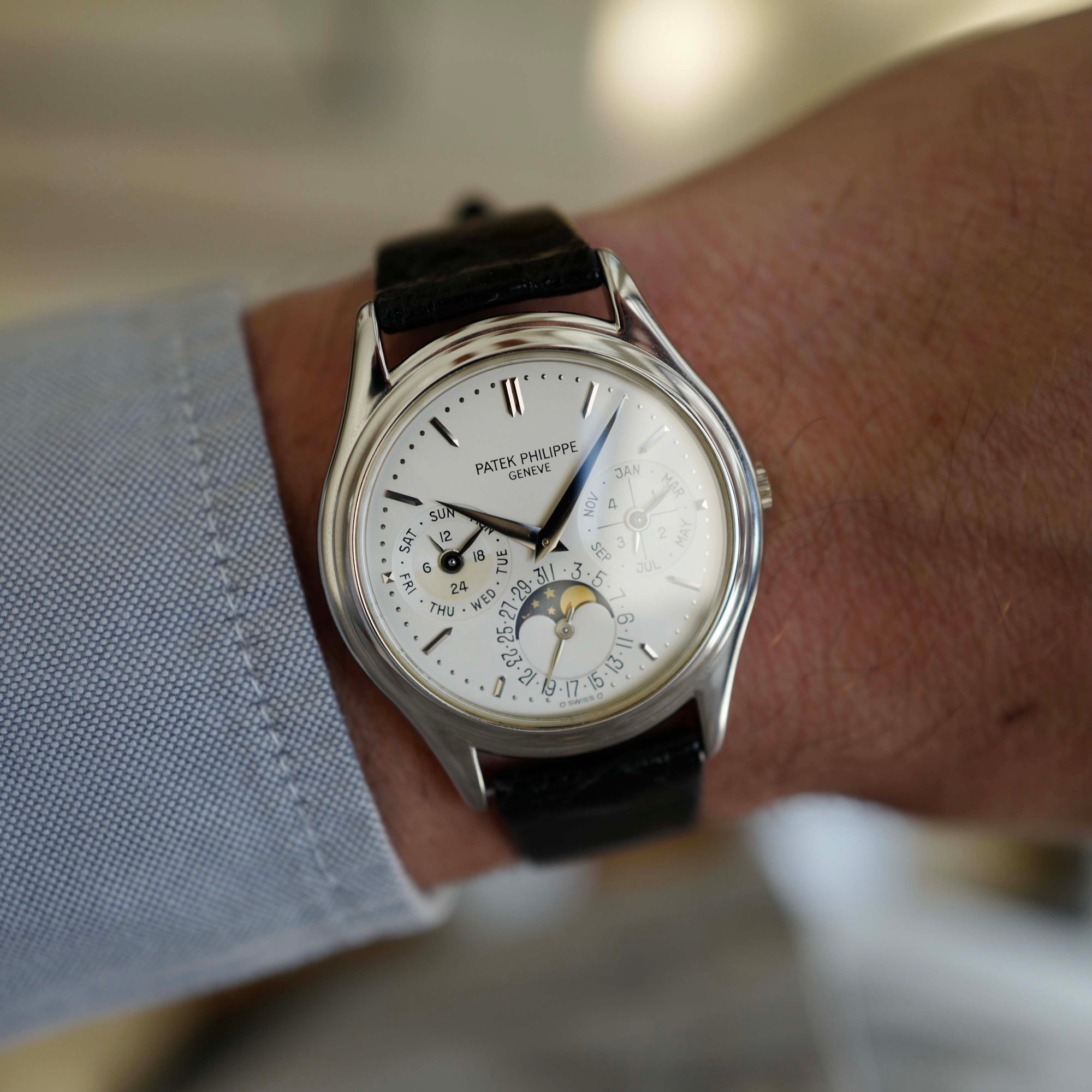 Patek Philippe - Patek Philippe Platinum Perpetual Ref. 3940 with Box and Papers - The Keystone Watches