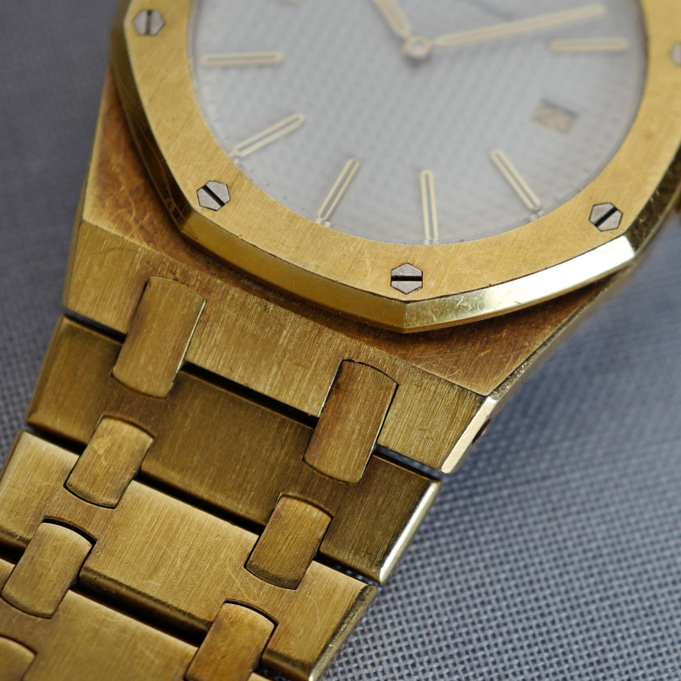 Audemars Piguet - Audemars Piguet Yellow Gold Royal Oak Ref. 56175BA - The Keystone Watches