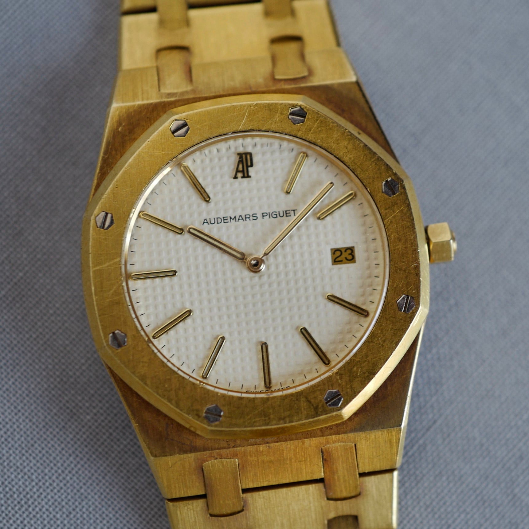 Audemars Piguet - Audemars Piguet Yellow Gold Royal Oak Ref. 56175BA - The Keystone Watches