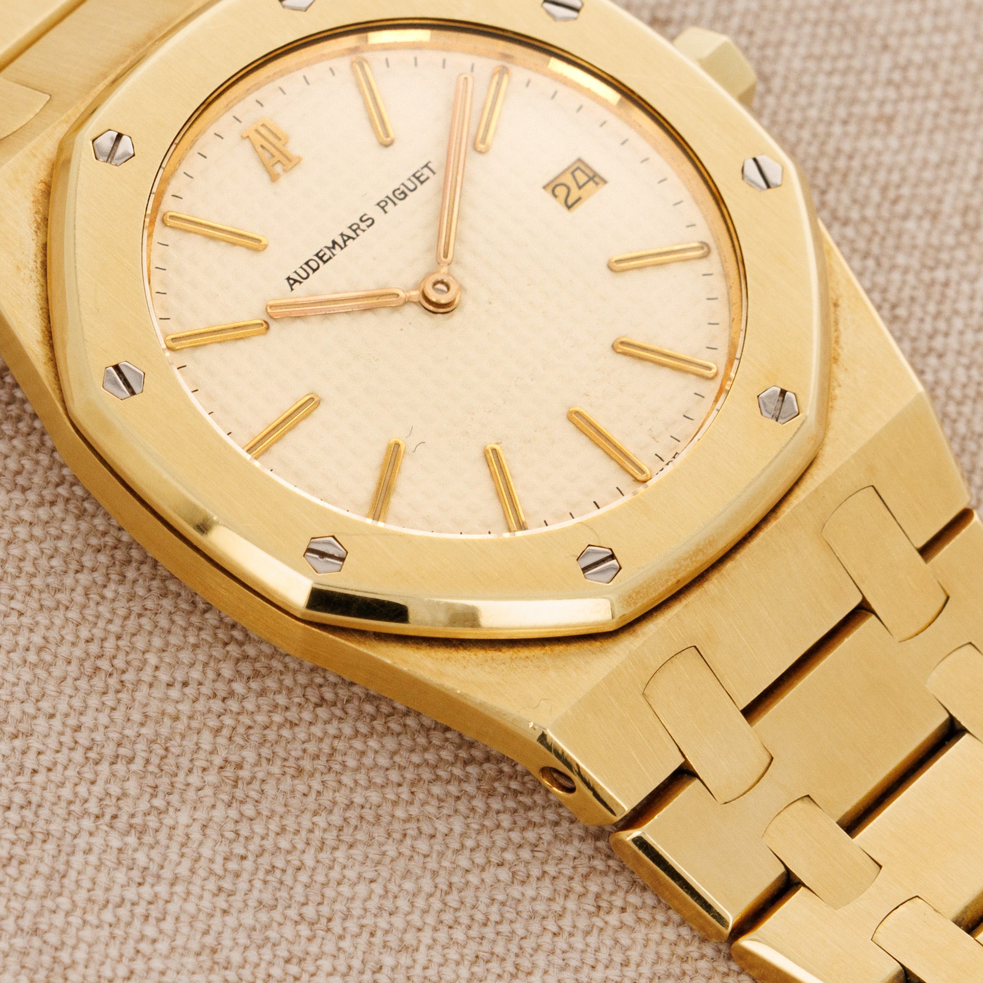 Audemars Piguet - Audemars Piguet Yellow Gold Royal Oak Ref. 56175 - The Keystone Watches