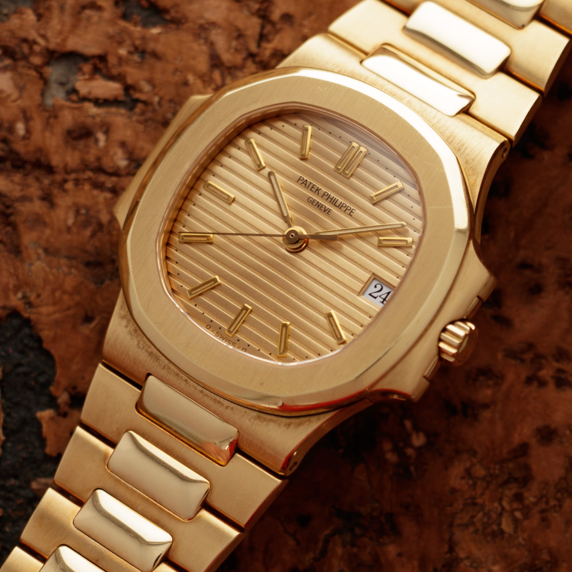 Patek Philippe - Patek Philippe Yellow Gold Nautilus Ref. 3800 - The Keystone Watches