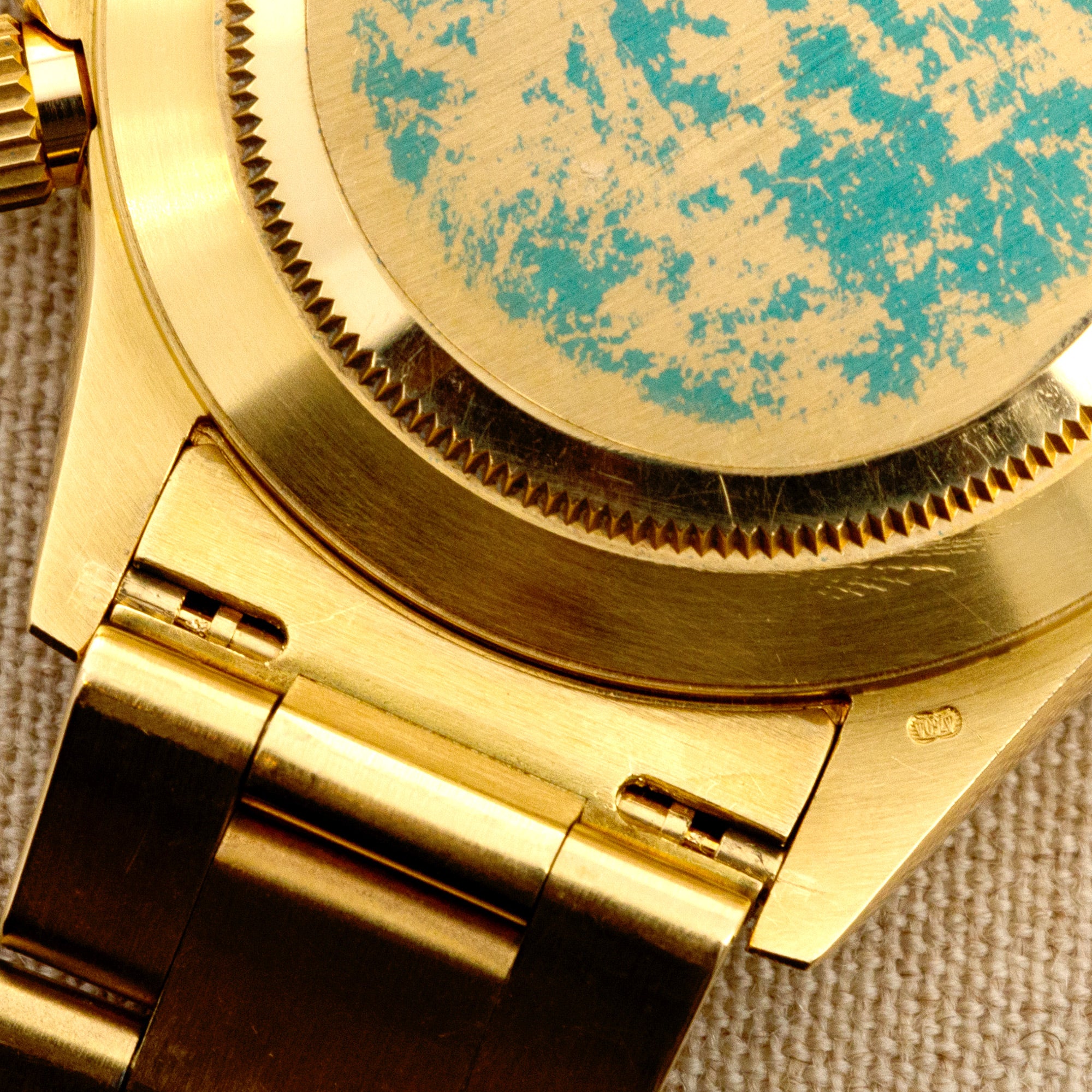 Rolex - Rolex Yellow Gold Zenith Daytona Ref. 16528 with Black Diamond Dial - The Keystone Watches
