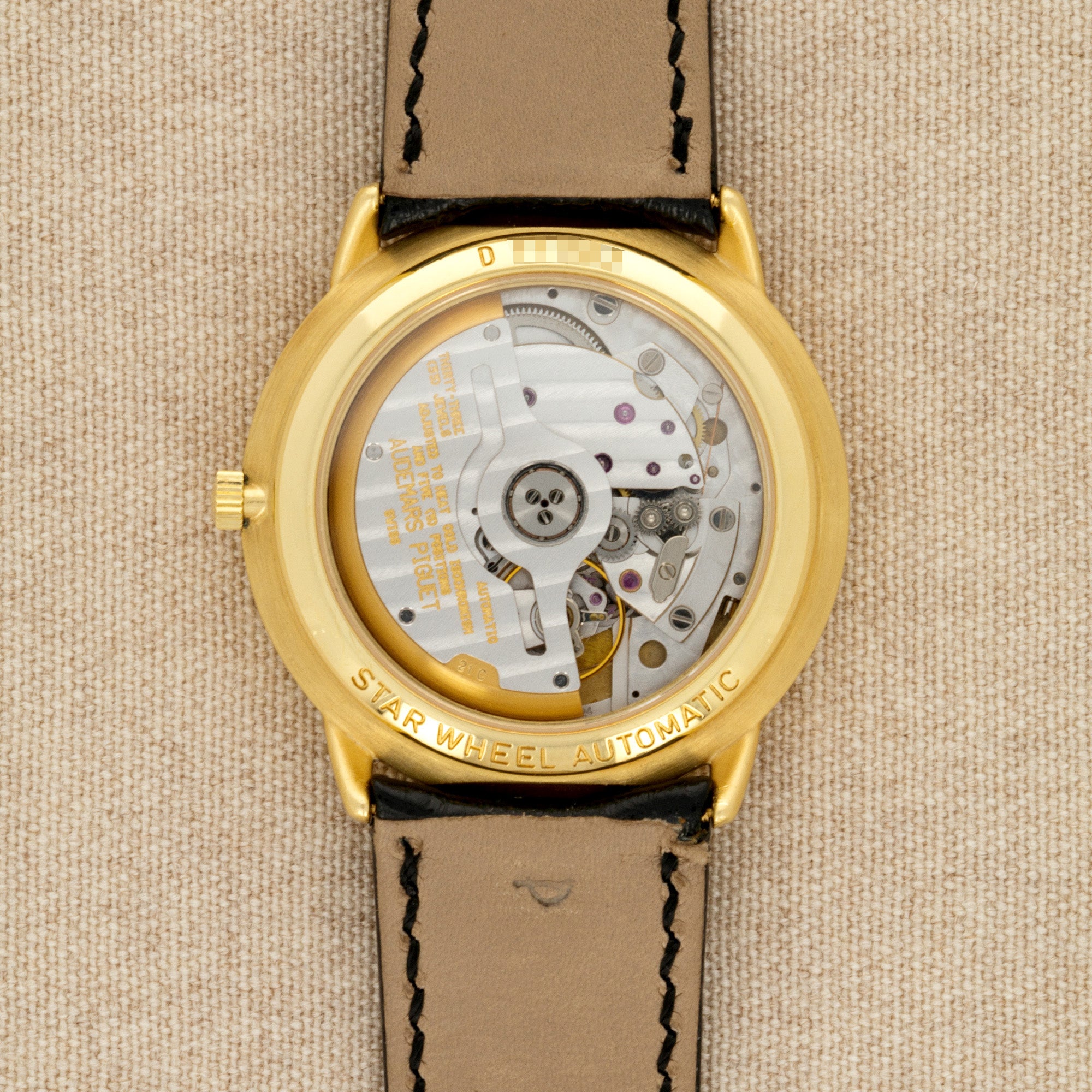 Audemars Piguet - Audemars Piguet Yellow Gold Star Wheel Engraved Dial Ref. 25720 - The Keystone Watches
