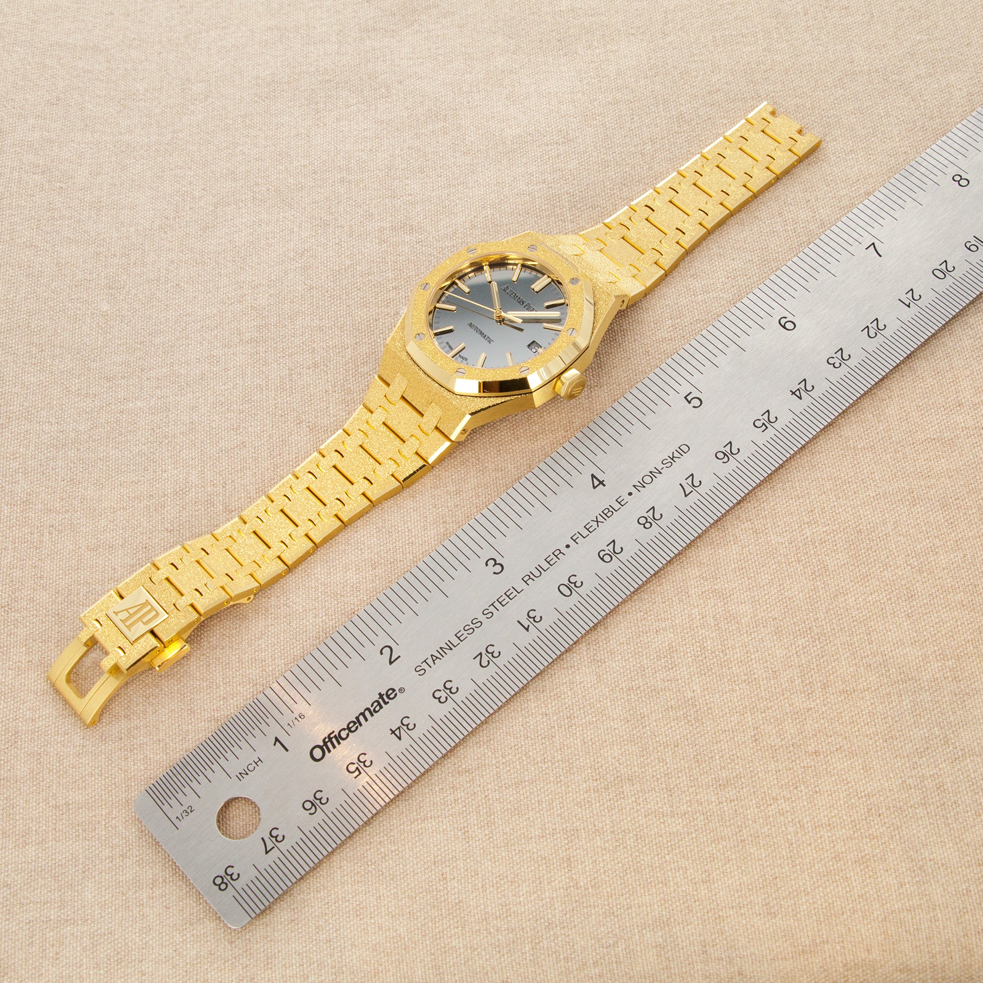 Audemars Piguet - Audemars Piguet Frosted Yellow Gold Carolina Bucci Royal Oak Ref. 15454 - The Keystone Watches