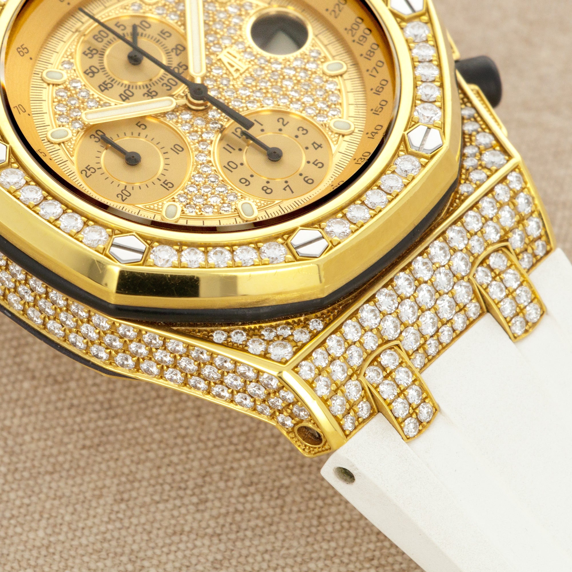 Audemars Piguet - Audemars Piguet Yellow Gold Offshore Royal Oak Chronograph Ref. 26067 - The Keystone Watches