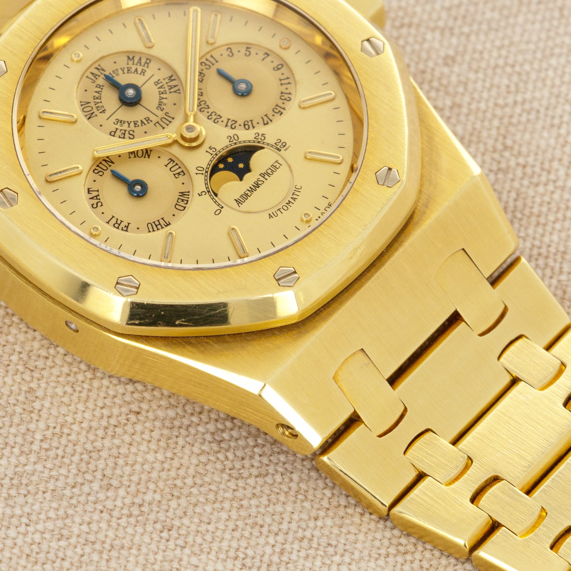Audemars Piguet Royal Oak Yellow Gold Chronograph Mens Watch 25860BA