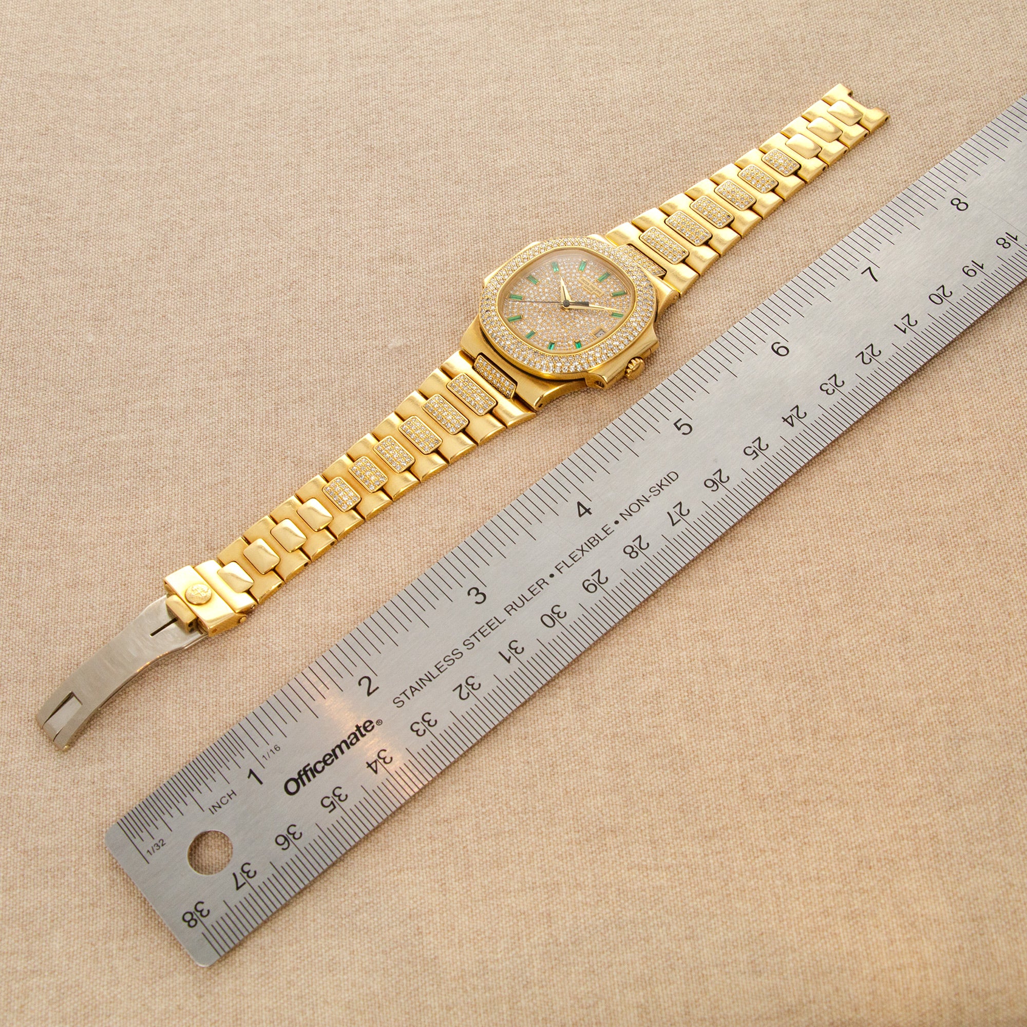 Patek Philippe - Patek Philippe Yellow Gold Nautilus Diamond Emerald Watch Ref. 3800/5 - The Keystone Watches