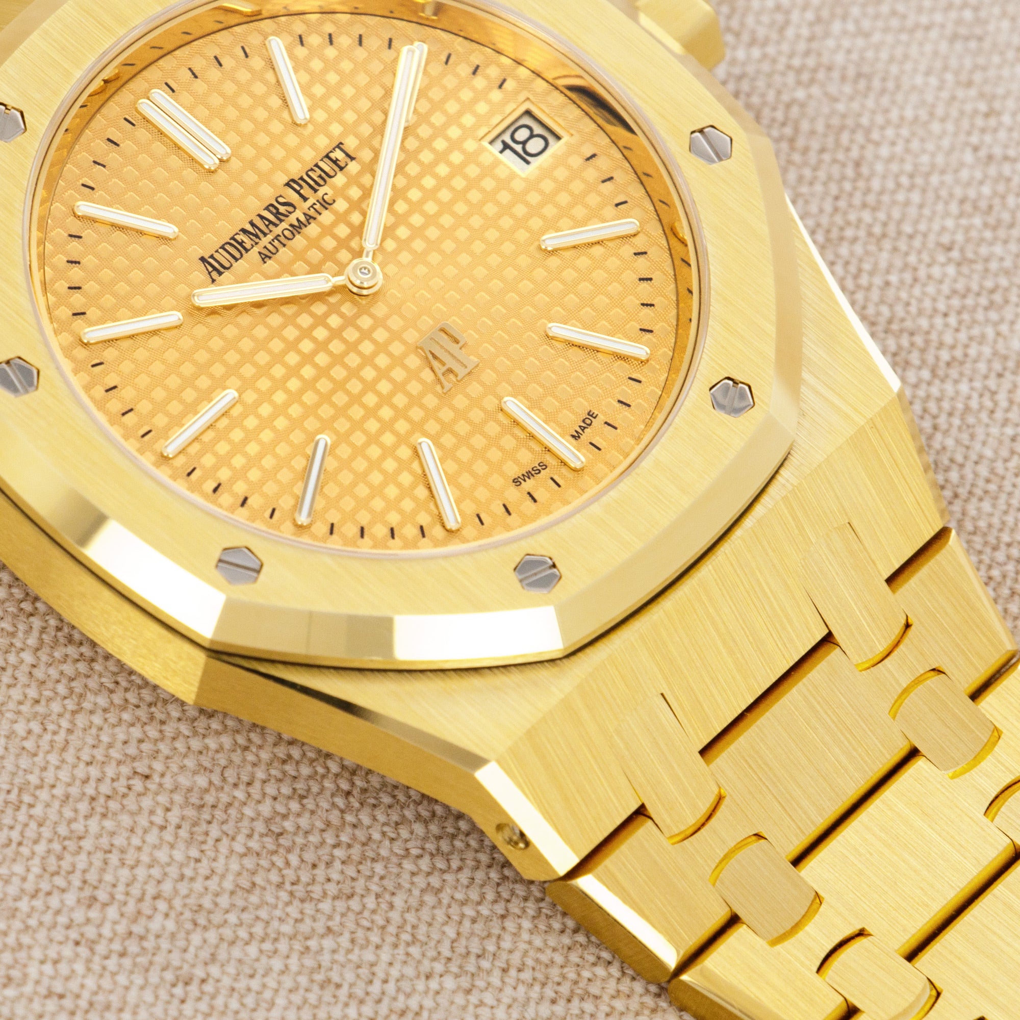 Audemars Piguet - Audemars Piguet Yellow Gold Royal Oak Ref. 15202 - The Keystone Watches
