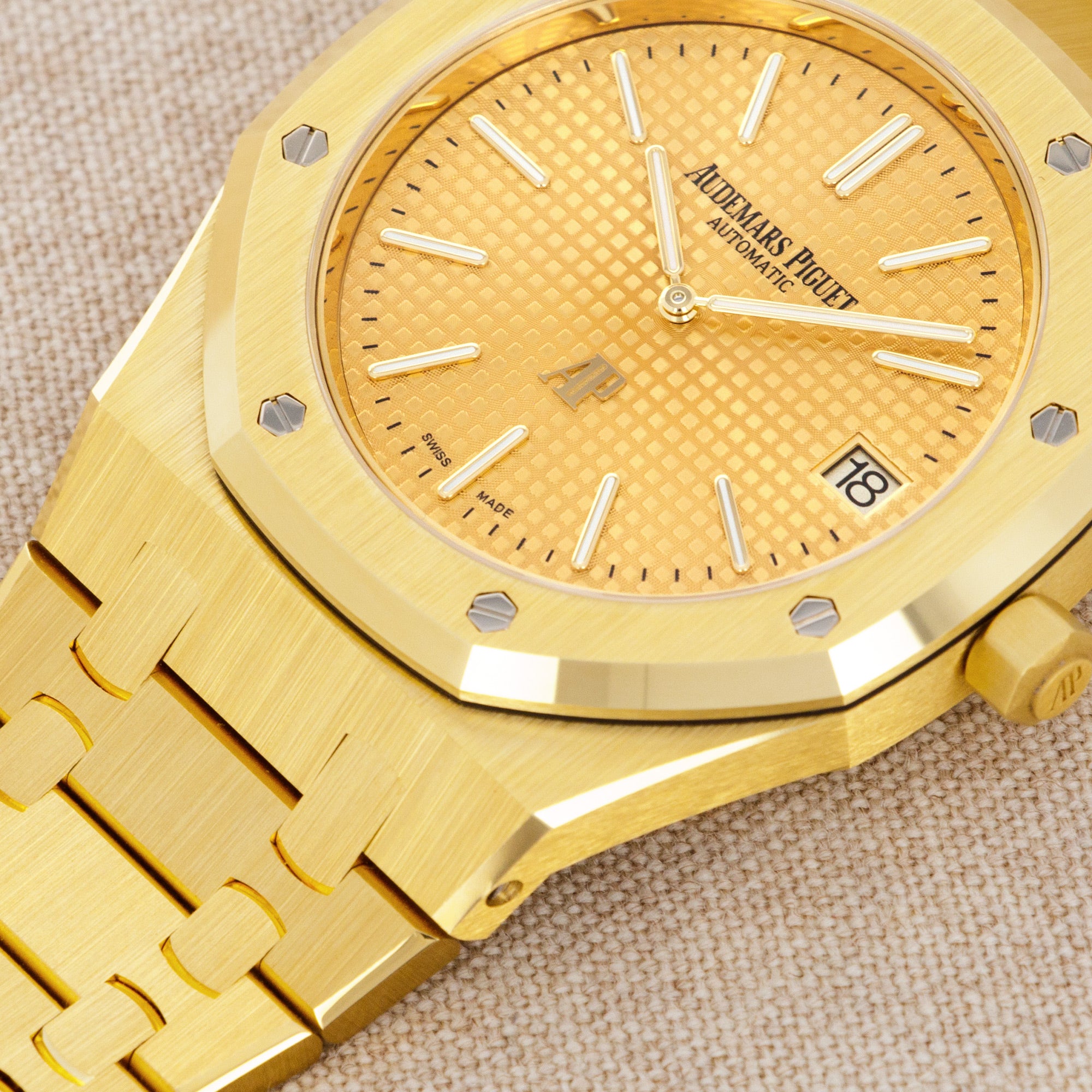 Audemars Piguet - Audemars Piguet Yellow Gold Royal Oak Ref. 15202 - The Keystone Watches