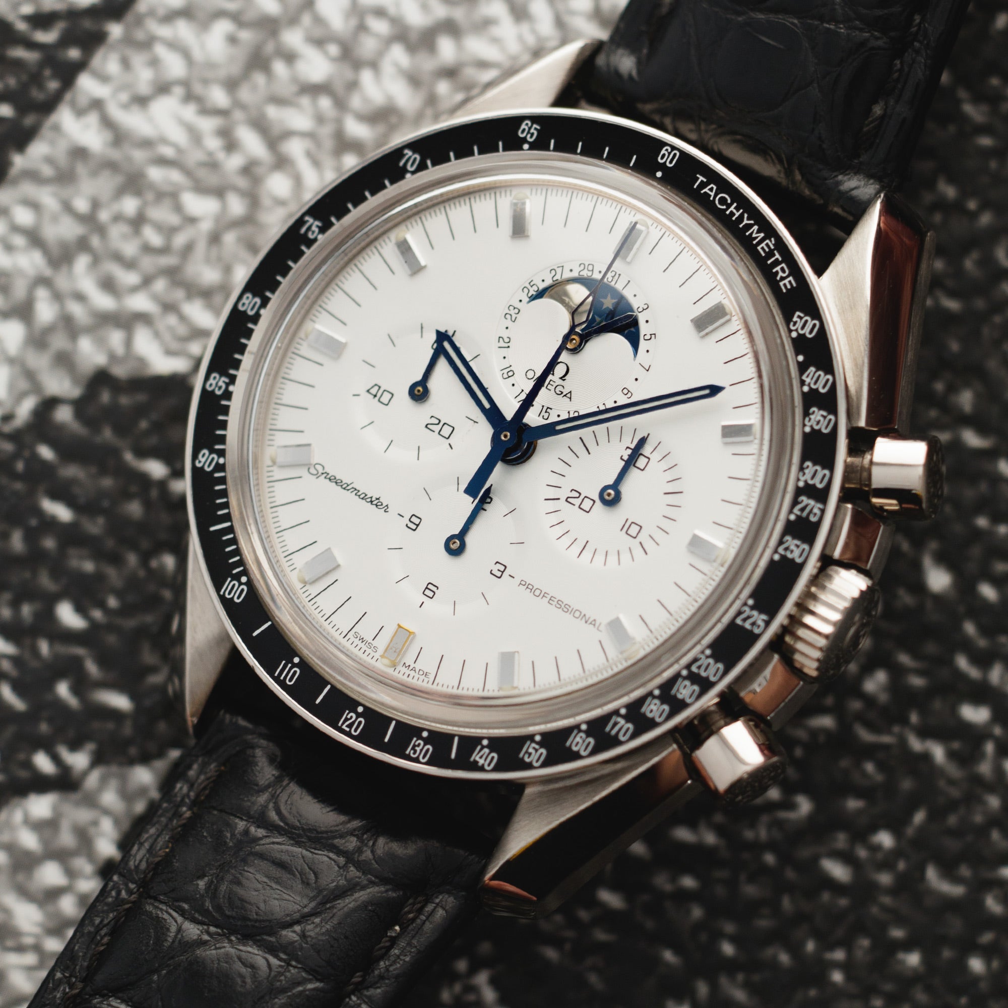 Omega - Omega White Gold Speedmaster Moonphase Ref. 3689.30.31 - The Keystone Watches