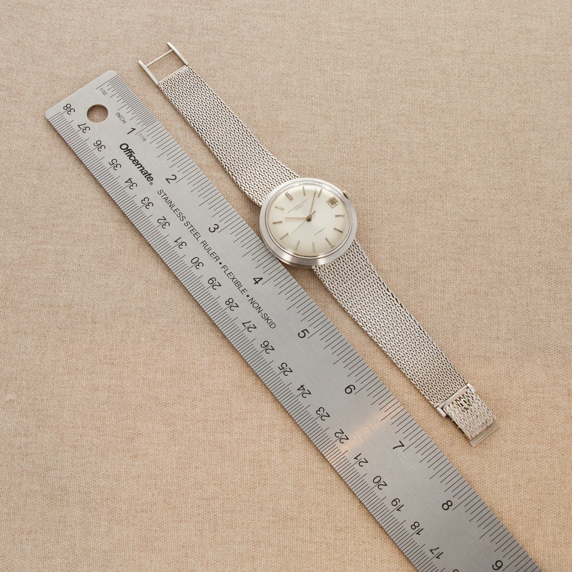 Audemars Piguet - Audemars Piguet White Gold Automatic Watch Ref. 2591 with Cal 2072 Movement - The Keystone Watches