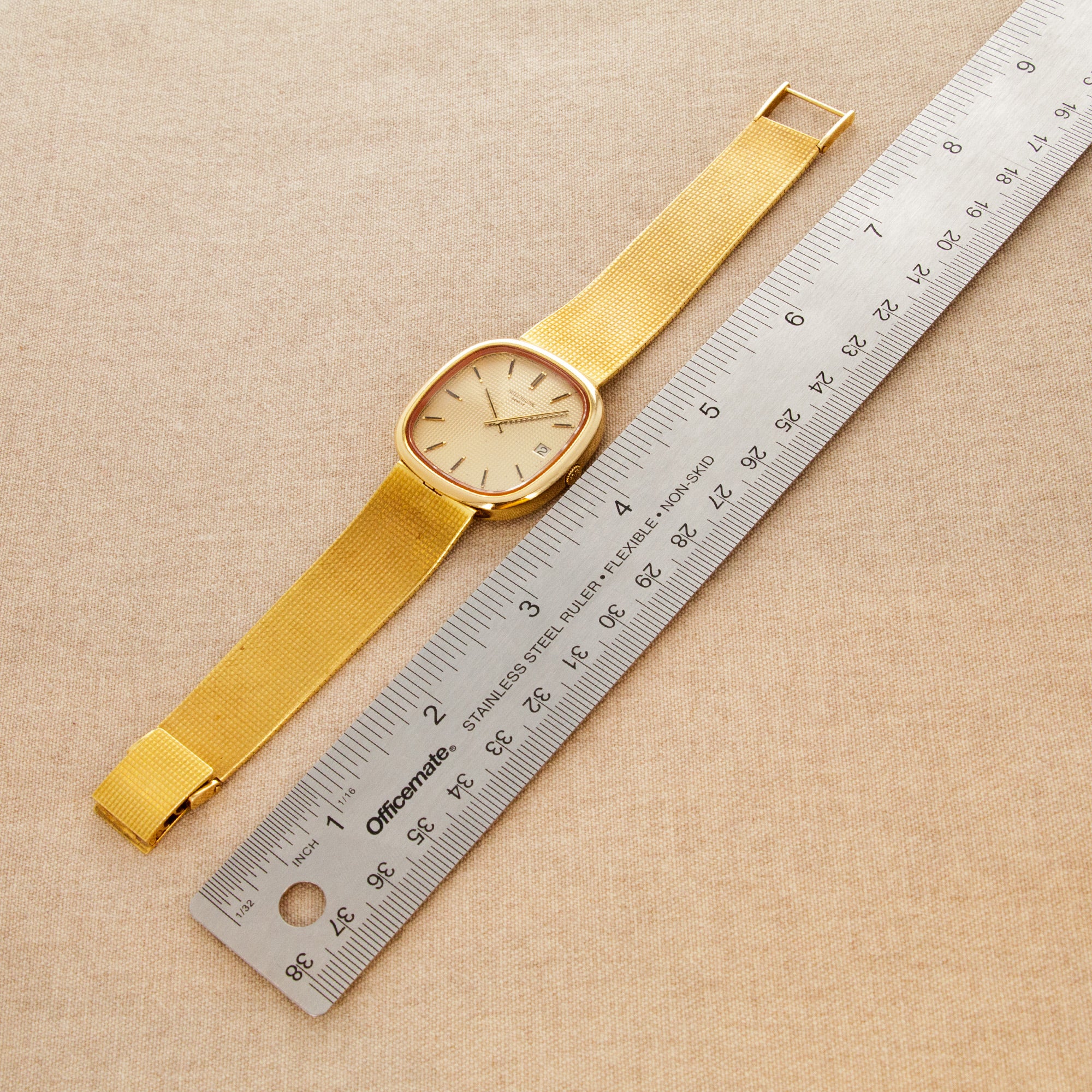 Patek Philippe - Patek Philippe Yellow Gold Golden Circle Ref. 3604 - The Keystone Watches