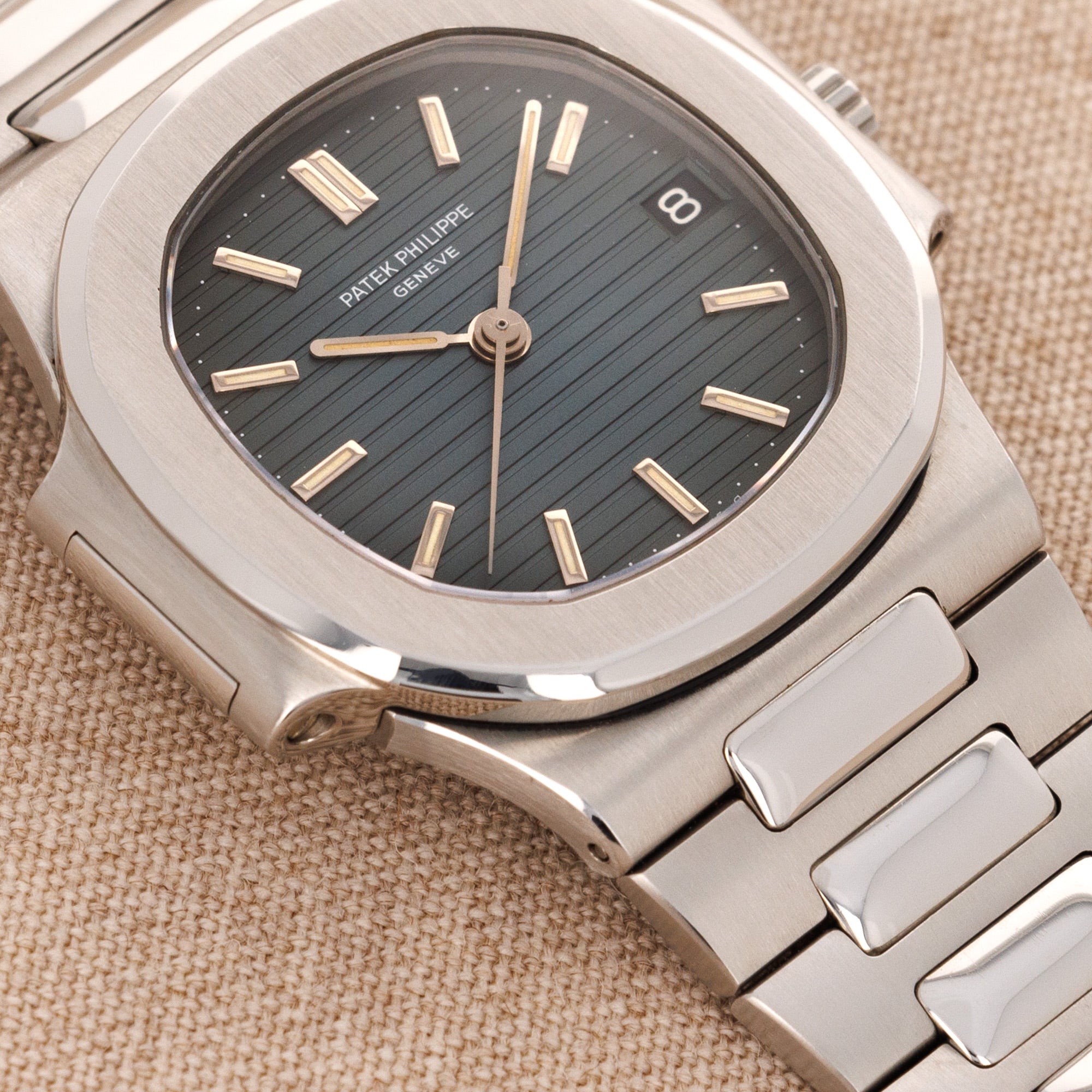 Patek Philippe - Patek Philippe Nautilus Watch Ref. 3800 with Box and Papers - The Keystone Watches