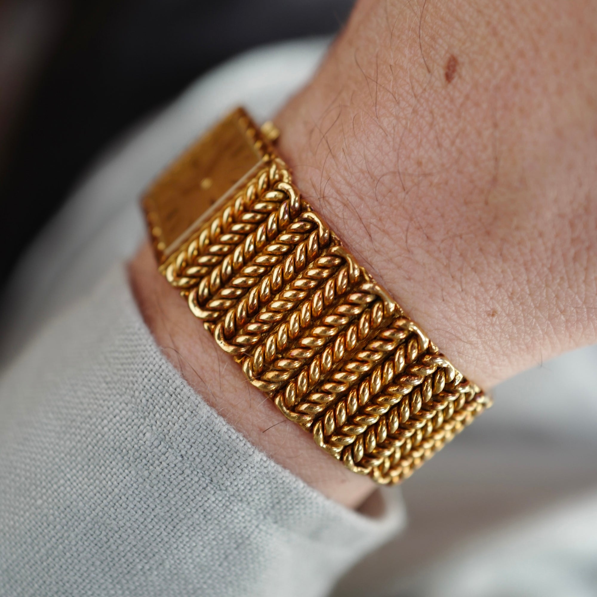 Vacheron Constantin - Vacheron Constantin Yellow Gold Mechanical Bracelet Watch (NEW ARRIVAL) - The Keystone Watches