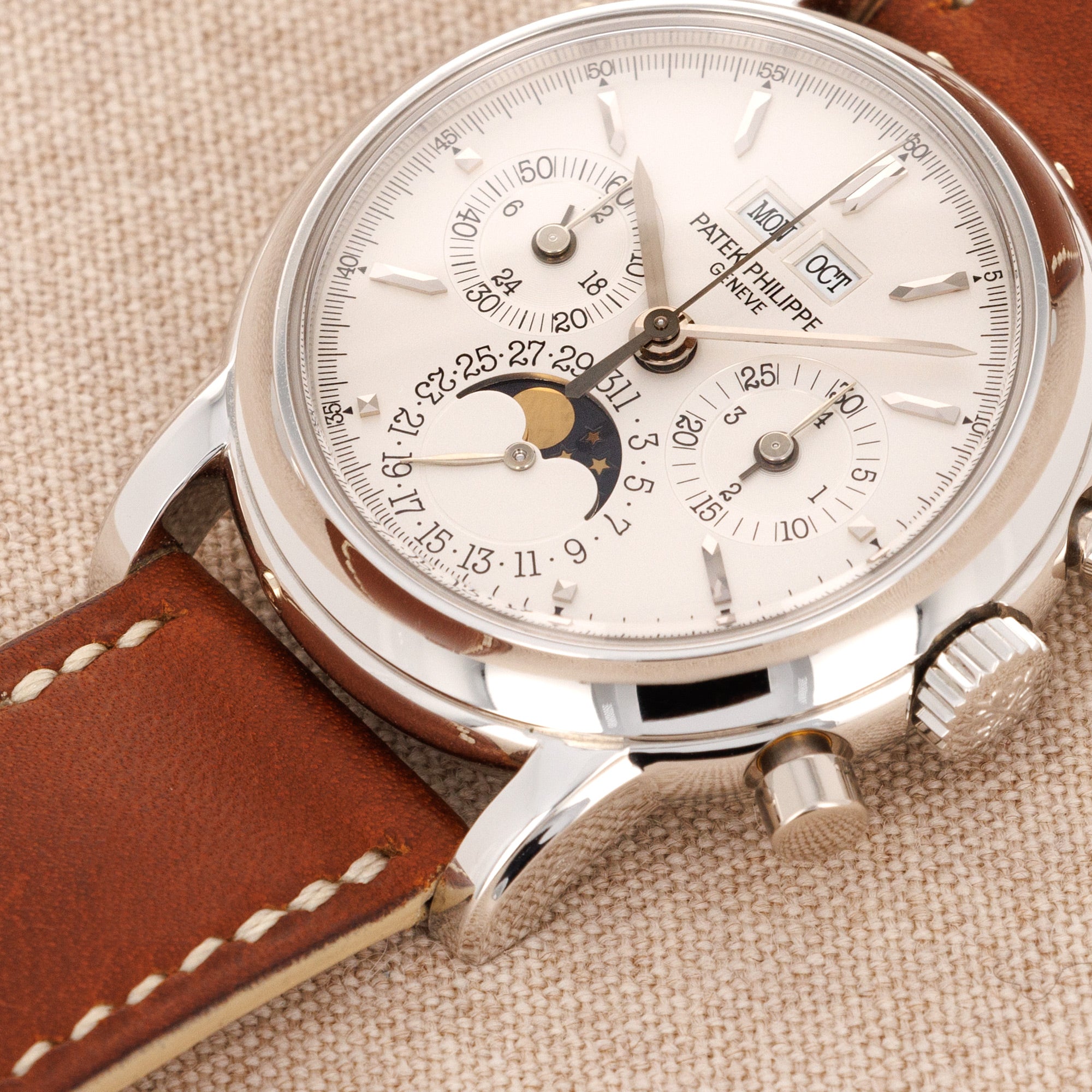 Patek Philippe - Patek Philippe Platinum Perpetual Calendar Chronograph Watch Ref. 3970 - The Keystone Watches