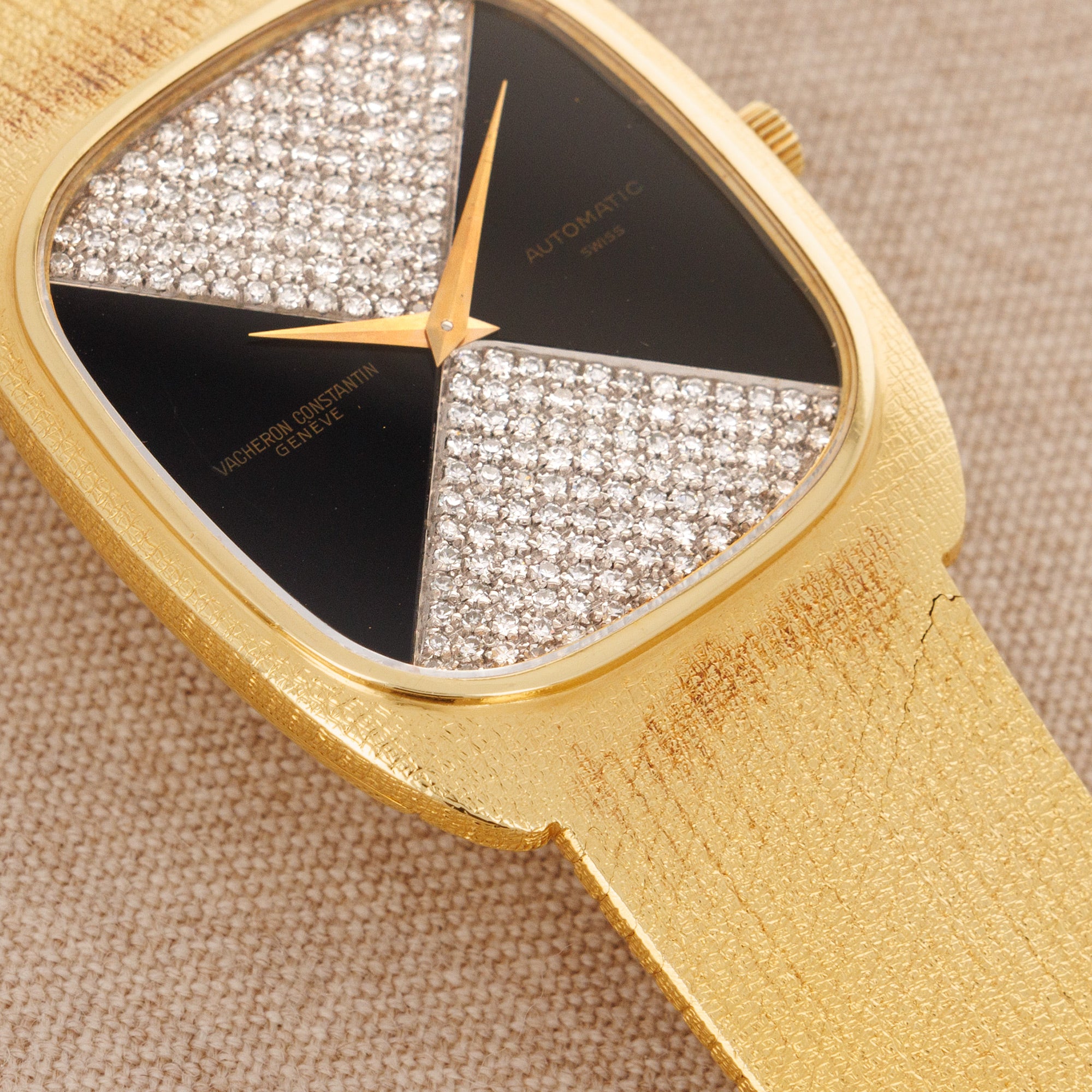 Vacheron Constantin - Vacheron Constantin Yellow Gold Bracelet Watch Ref. 44003 with Factory Diamond and Onyx Dial - The Keystone Watches