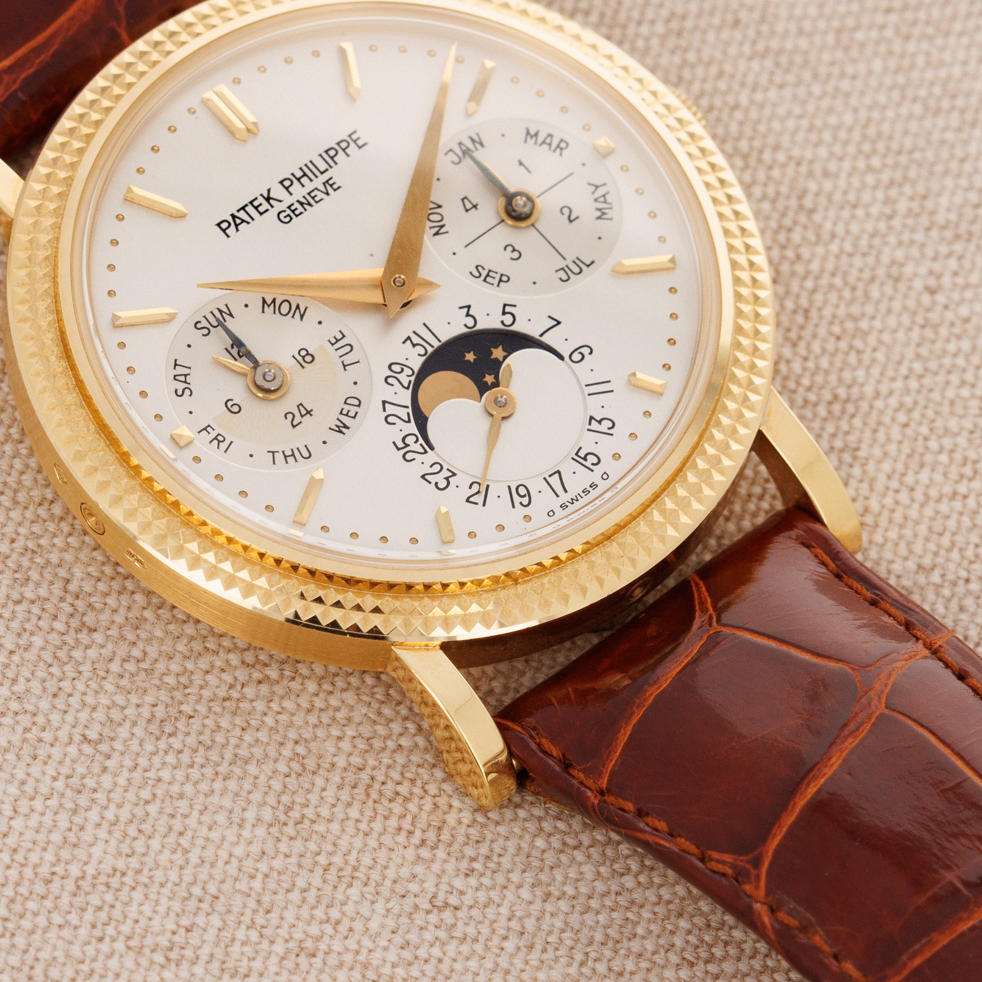 Patek Philippe - Patek Philippe Yellow Gold Perpetual Calendar Ref. 5039 - The Keystone Watches