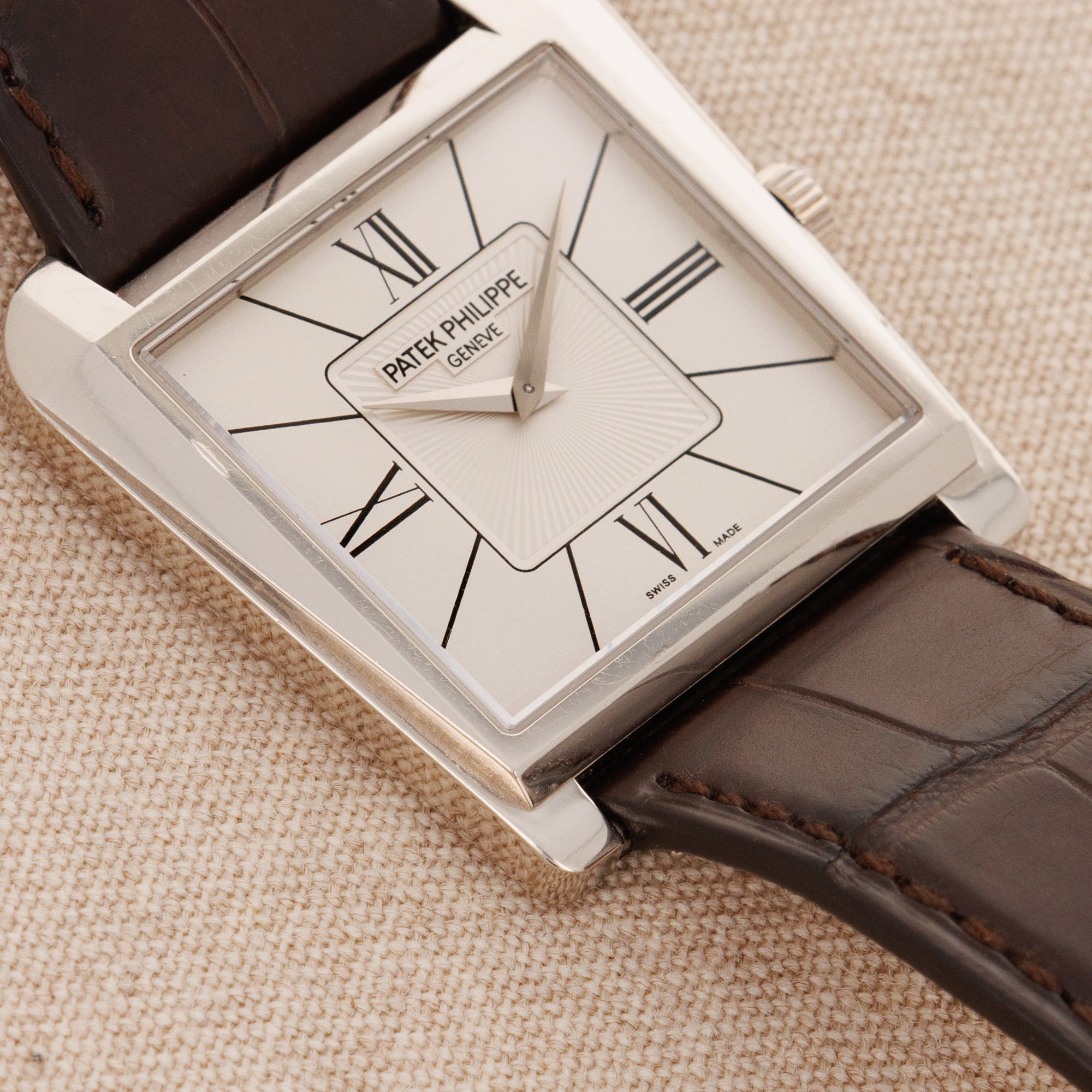 Patek Philippe - Patek Philippe White Gold Gondolo Ref. 5489 - The Keystone Watches