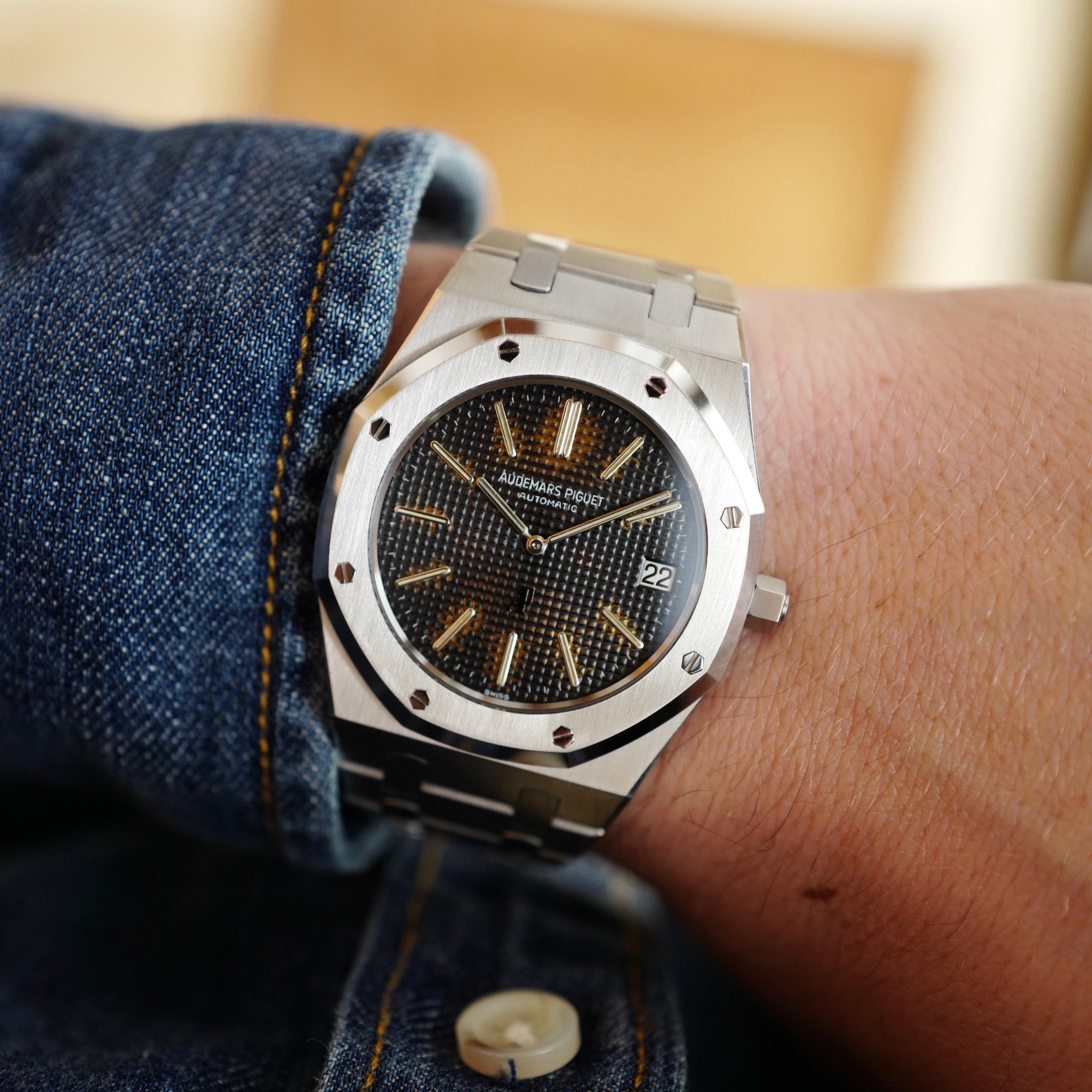 Audemars Piguet - Audemars Piguet B-Series Royal Oak Jumbo Watch Ref. 5402 in Exceptional Condition - The Keystone Watches