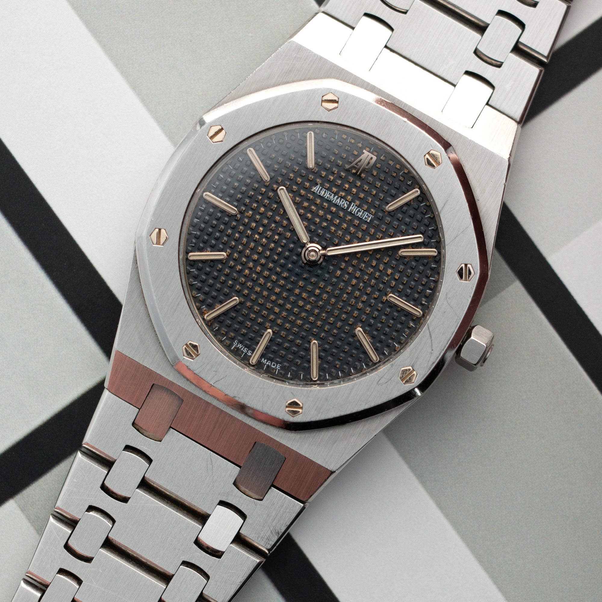 Audemars Piguet - Audemars Piguet Steel Royal Oak Ref. 56303 - The Keystone Watches