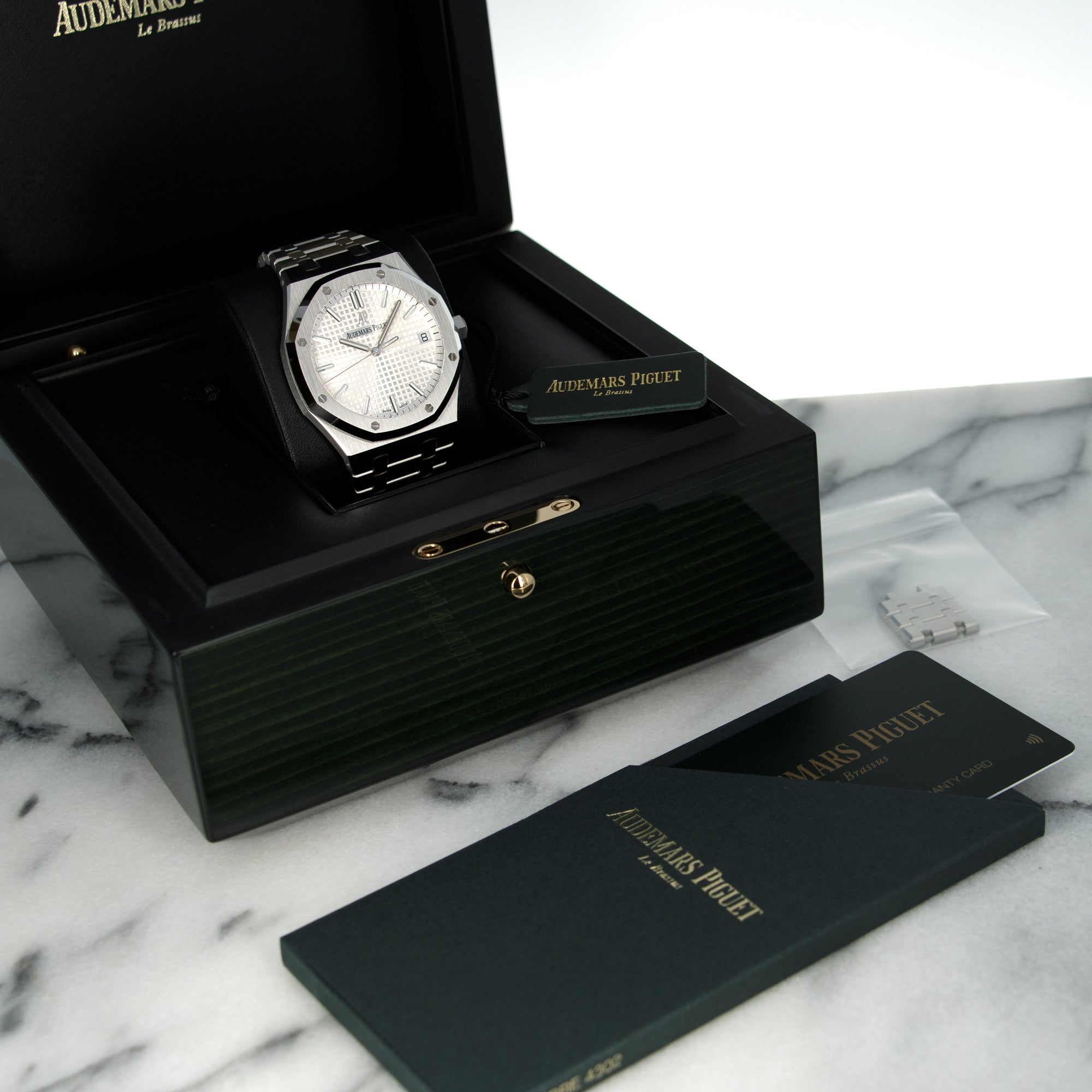 Audemars Piguet - Audemars Piguet Royal Oak Automatic Watch Ref. 15500 - The Keystone Watches