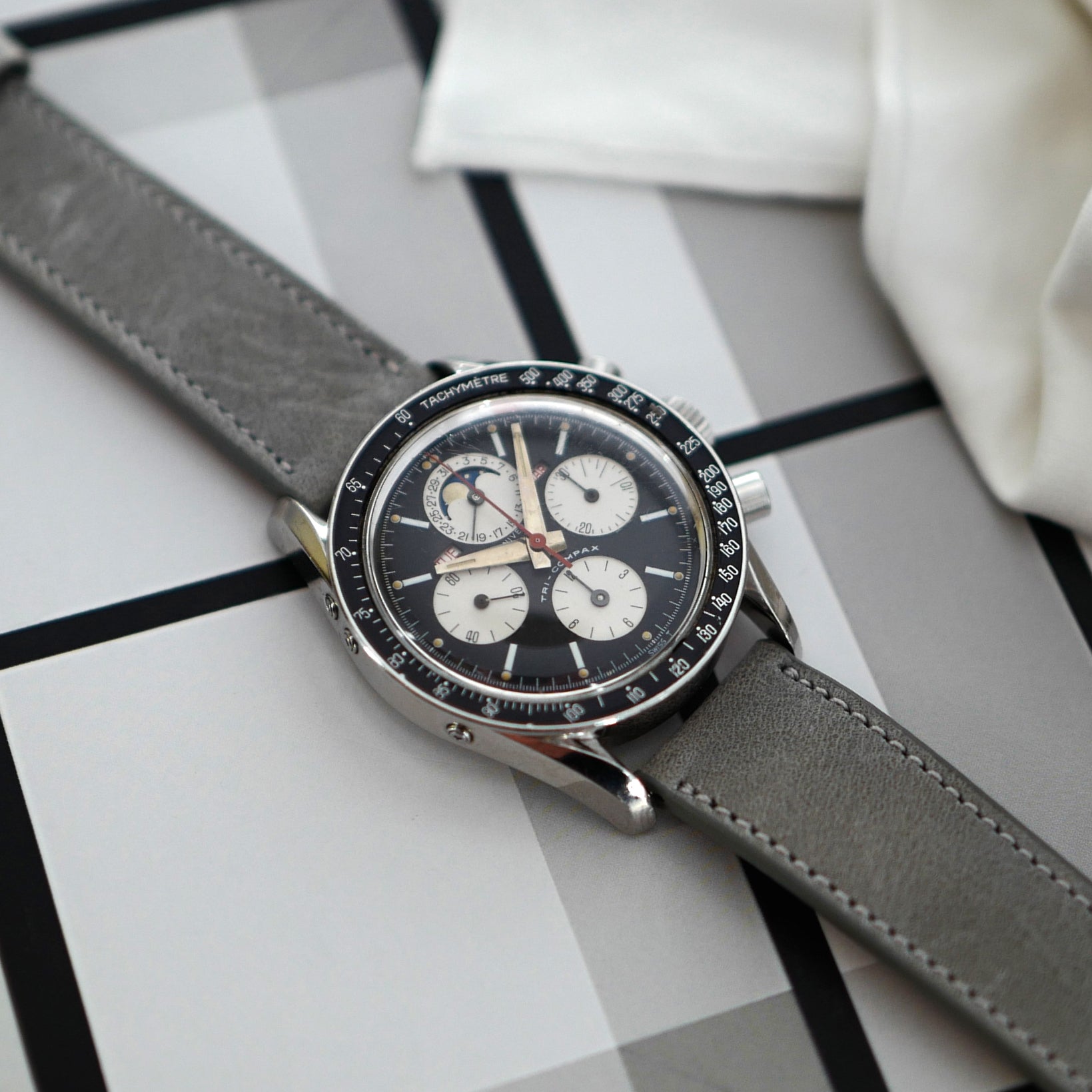 Universal Geneve - Universal Geneve Eric Clapton Tri-Compax Reference 881101 - The Keystone Watches