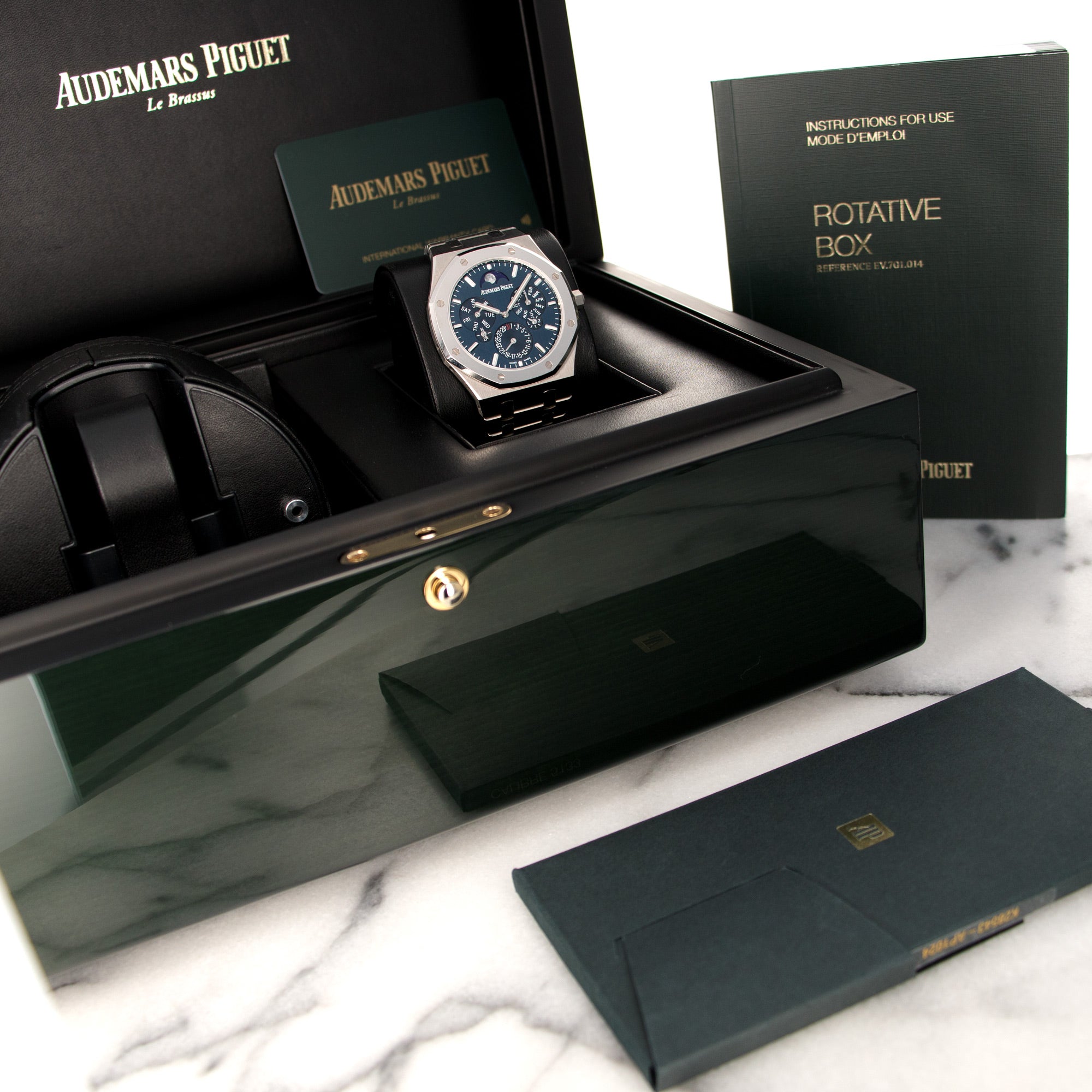 Audemars Piguet - Audemars Piguet Royal Oak Ultra-Thin Perpetual Calendar Watch - The Keystone Watches