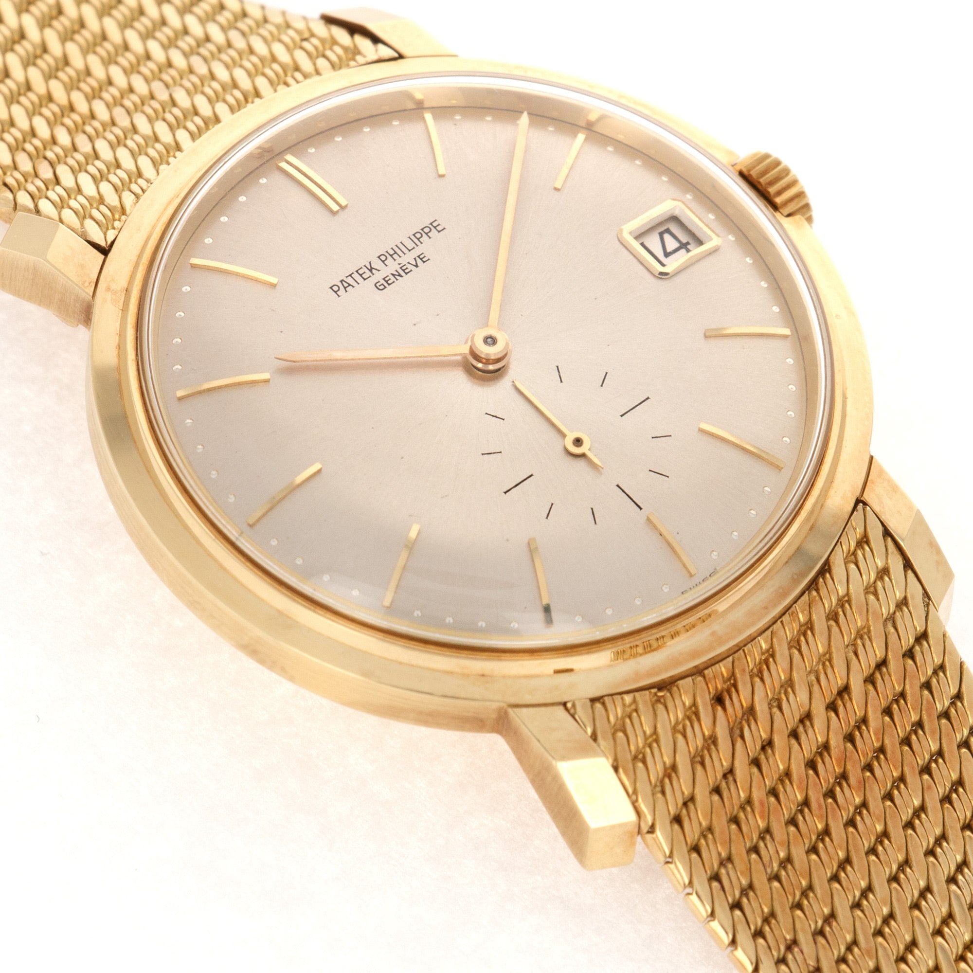 Patek Philippe - Patek Philippe Yellow Gold Calatrava Ref. 3445 - The Keystone Watches