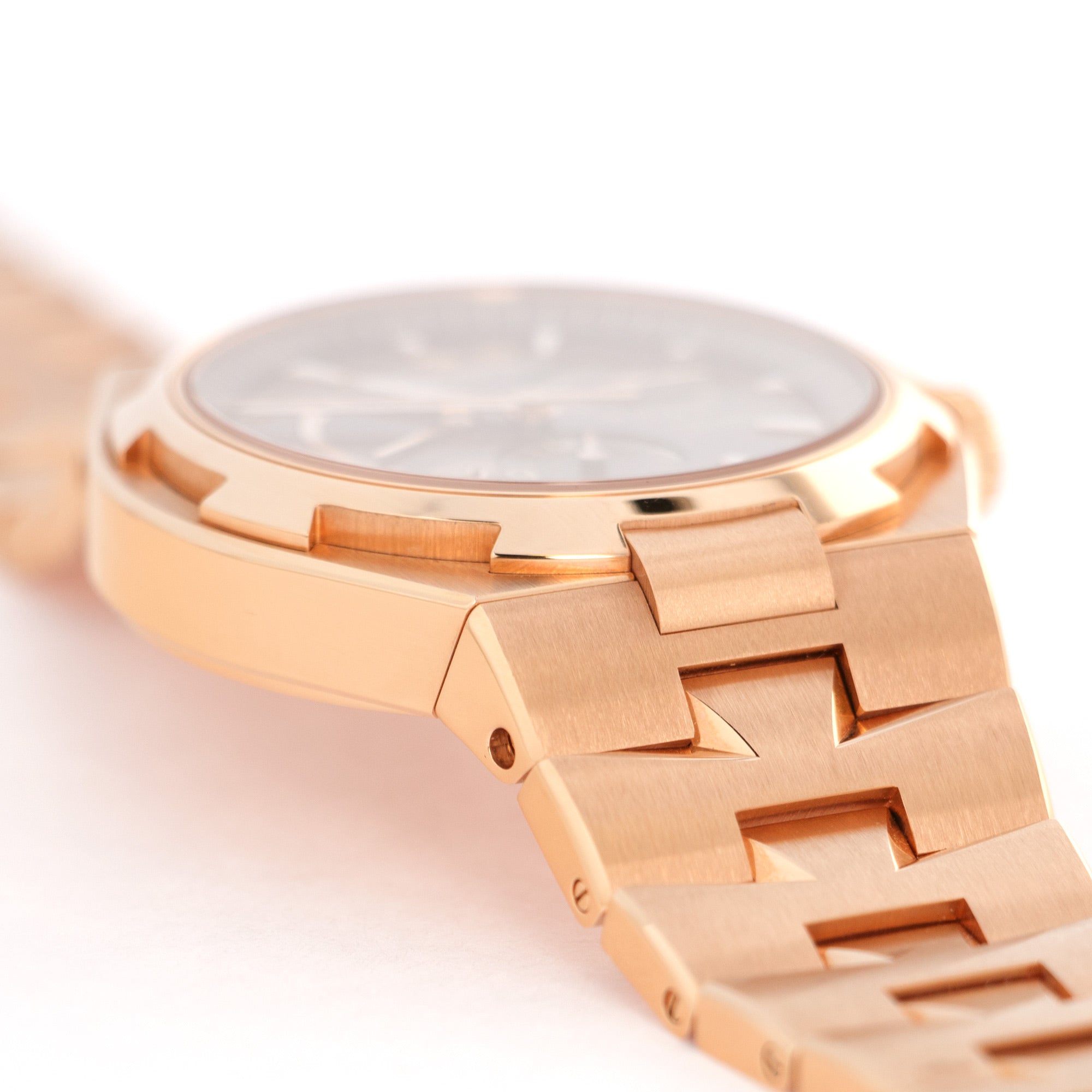 Vacheron Constantin - Vacheron Constantin Rose Gold Overseas Dual Time Power Reserve Watch Ref. 47450 - The Keystone Watches