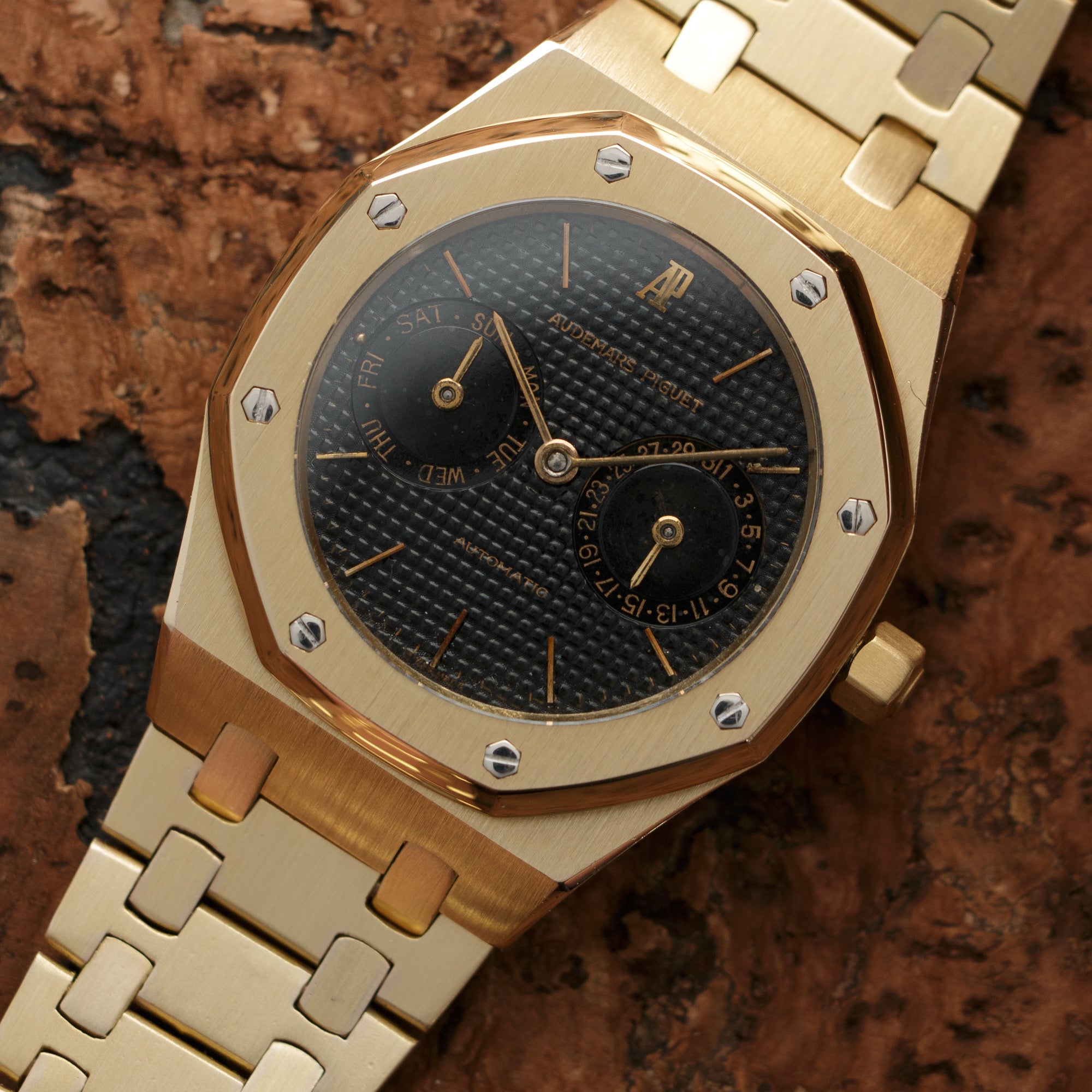 Audemars Piguet - Audemars Piguet Yellow Gold Day-Date Royal Oak Ref. 25572 - The Keystone Watches