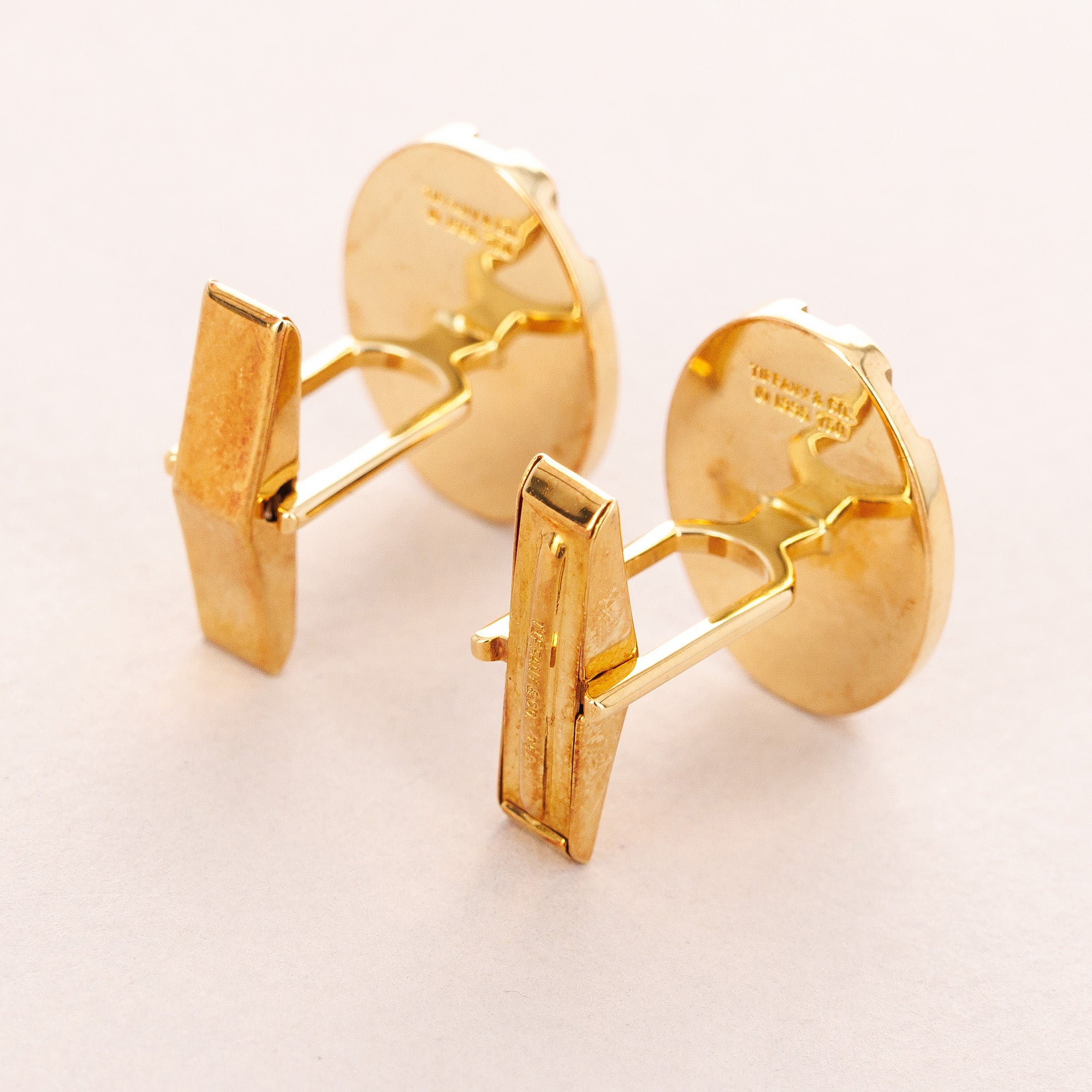 Tiffany &amp; Co. - Tiffany &amp; Co. Yellow Gold Cufflinks (Objet) - The Keystone Watches