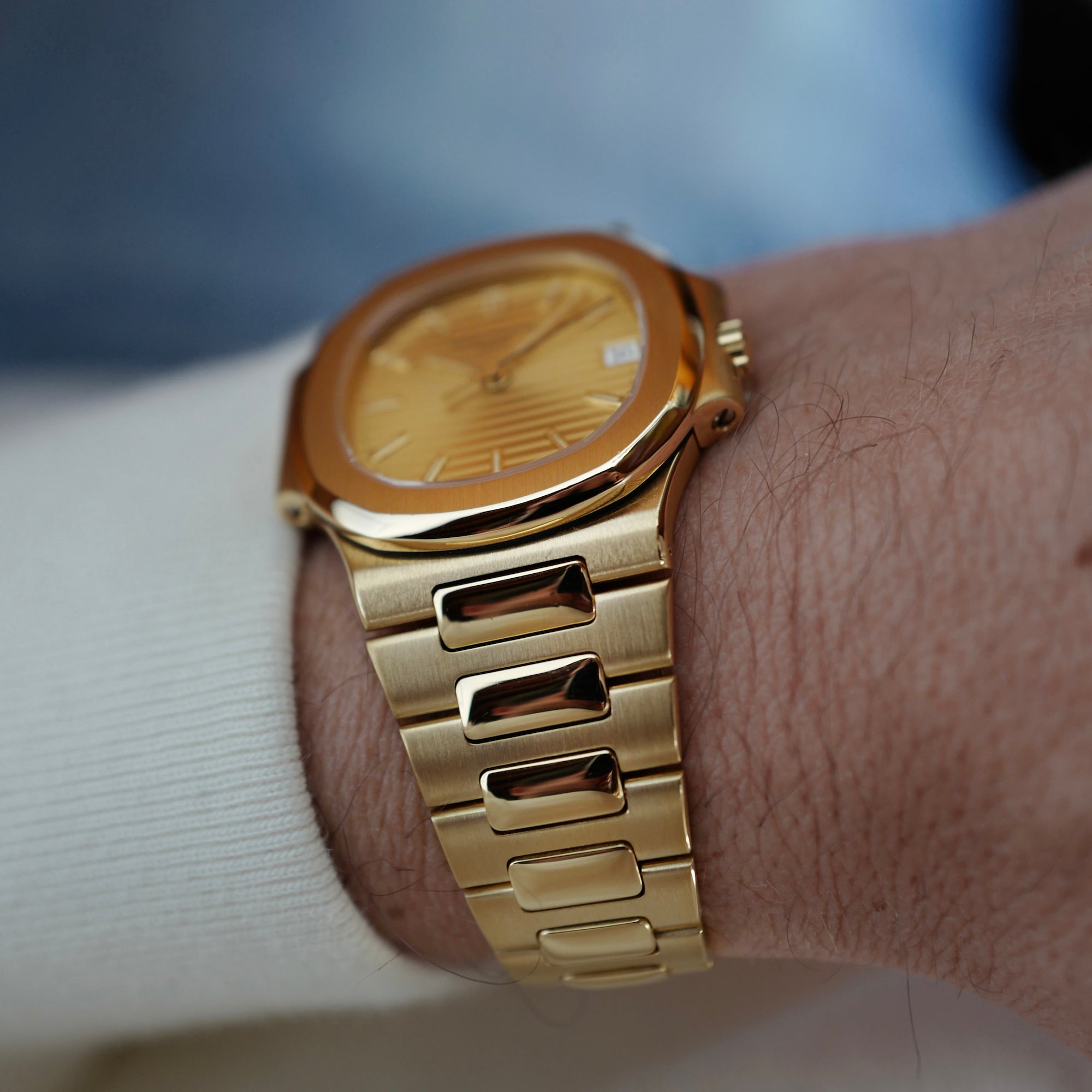 Patek Philippe Yellow Gold Nautilus Ref. 3800 (New Arrival)