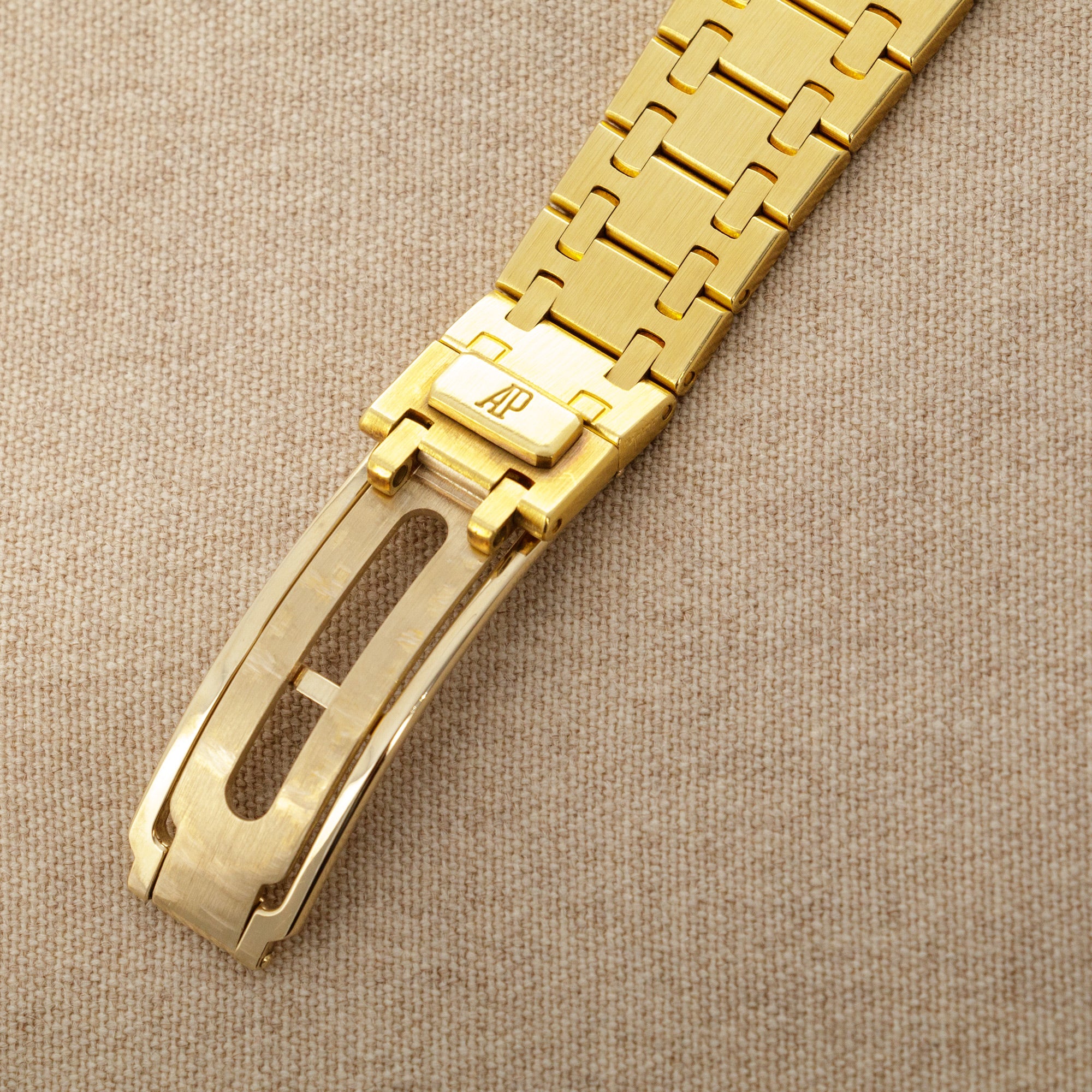 Audemars Piguet Yellow Gold Royal Oak Quantieme Calendar Ref. 25800