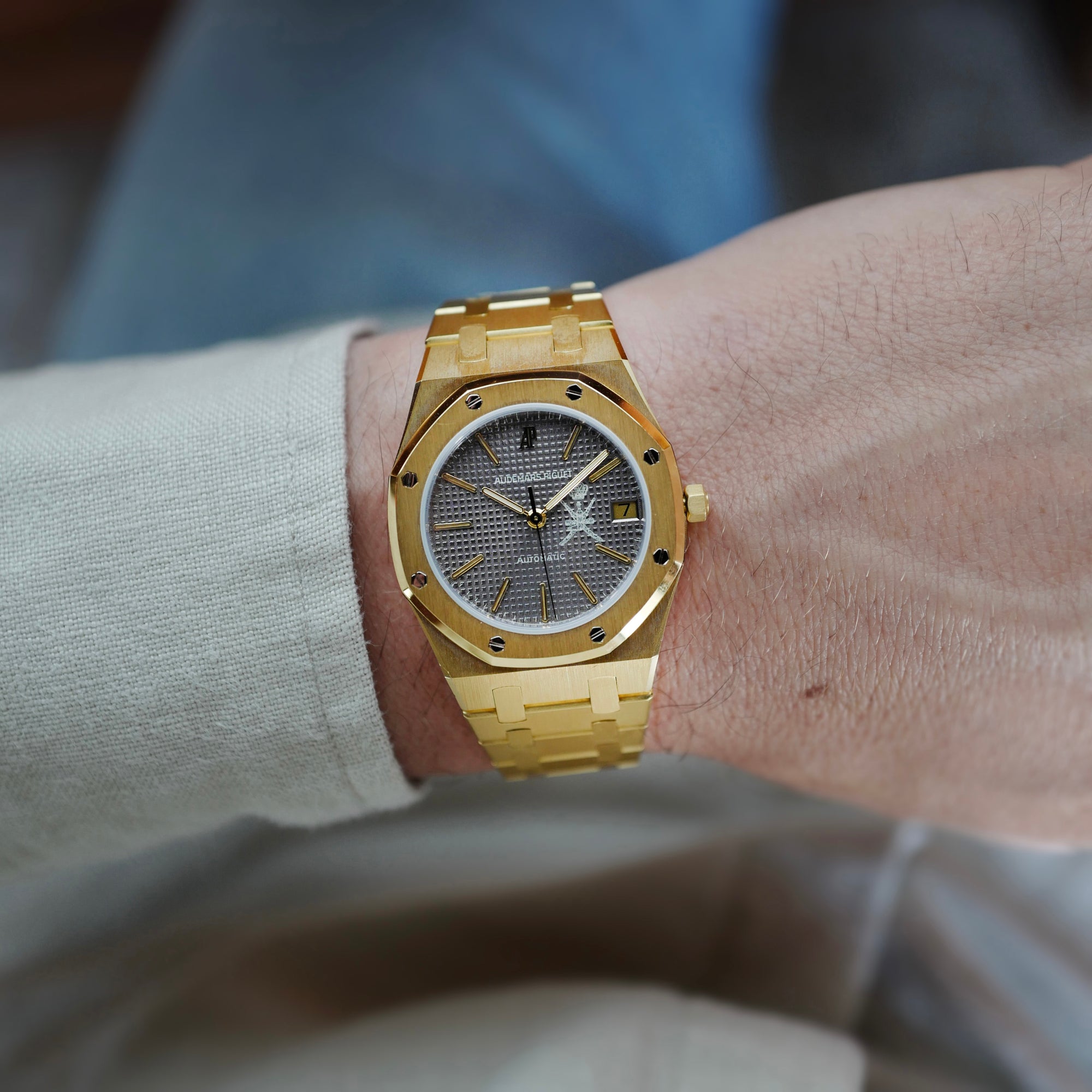 Audemars Piguet - Audemars Piguet Yellow Gold Royal Oak Watch Ref. 4100 with Khanjar Emblem of Oman (Private Sale) - The Keystone Watches