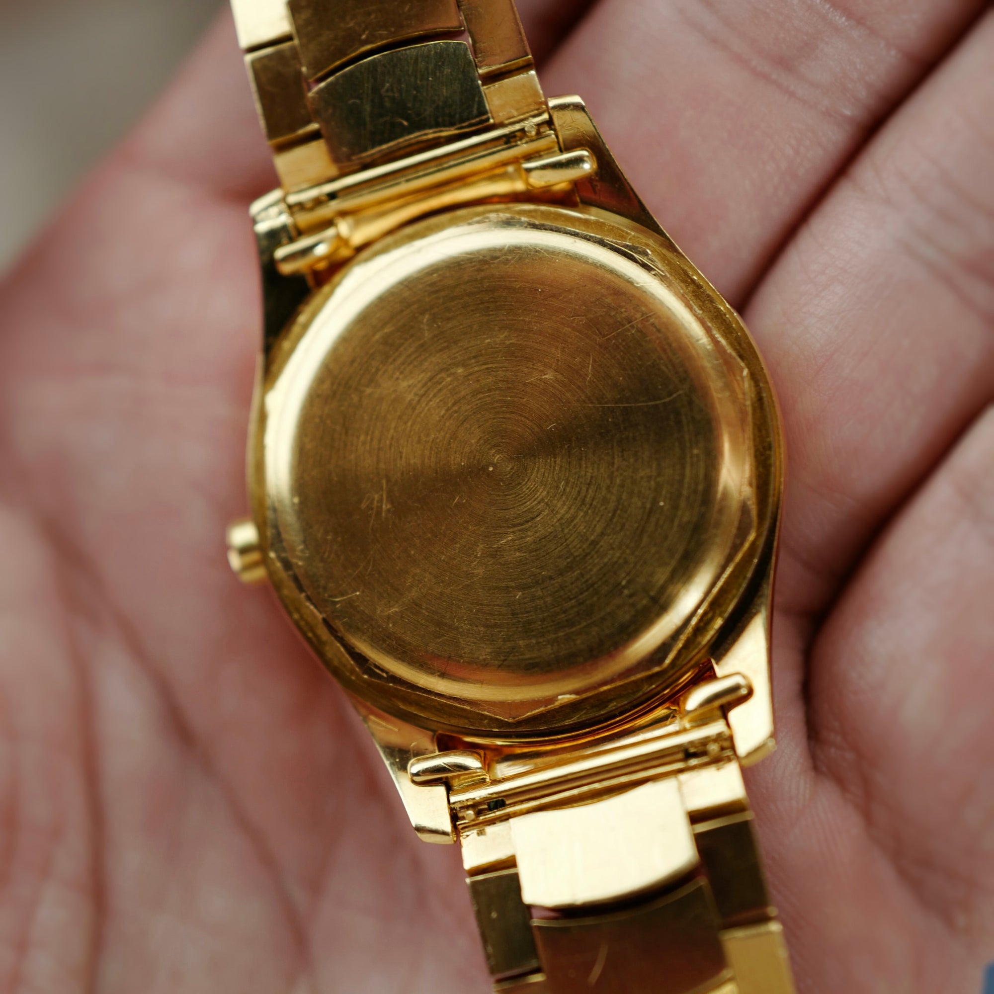 Patek Philippe Yellow Gold Calatrava Ref. 2526 with Scallop Bracelet
