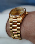 Rolex Yellow Gold Day-Date Ref. 18238 in Top Condition with Paper (New Arrival)