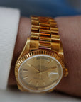 Rolex Yellow Gold Day-Date Ref. 18238 in Top Condition with Paper (New Arrival)